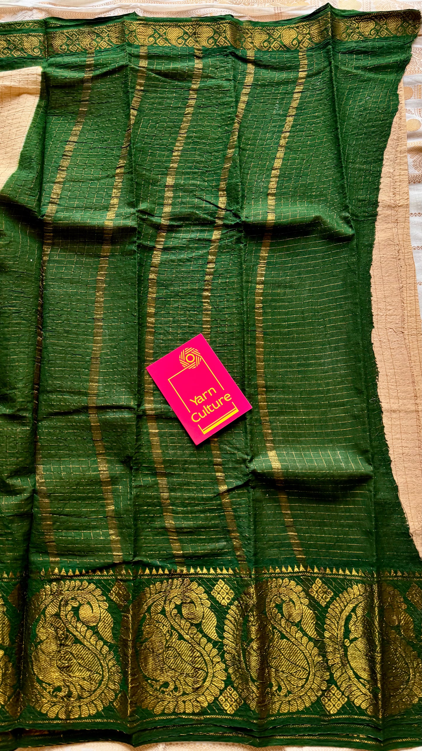 Ivory with green contrast zari checkered wide border sungudi, kattuchayam dyed madurai cotton - YCIEON91