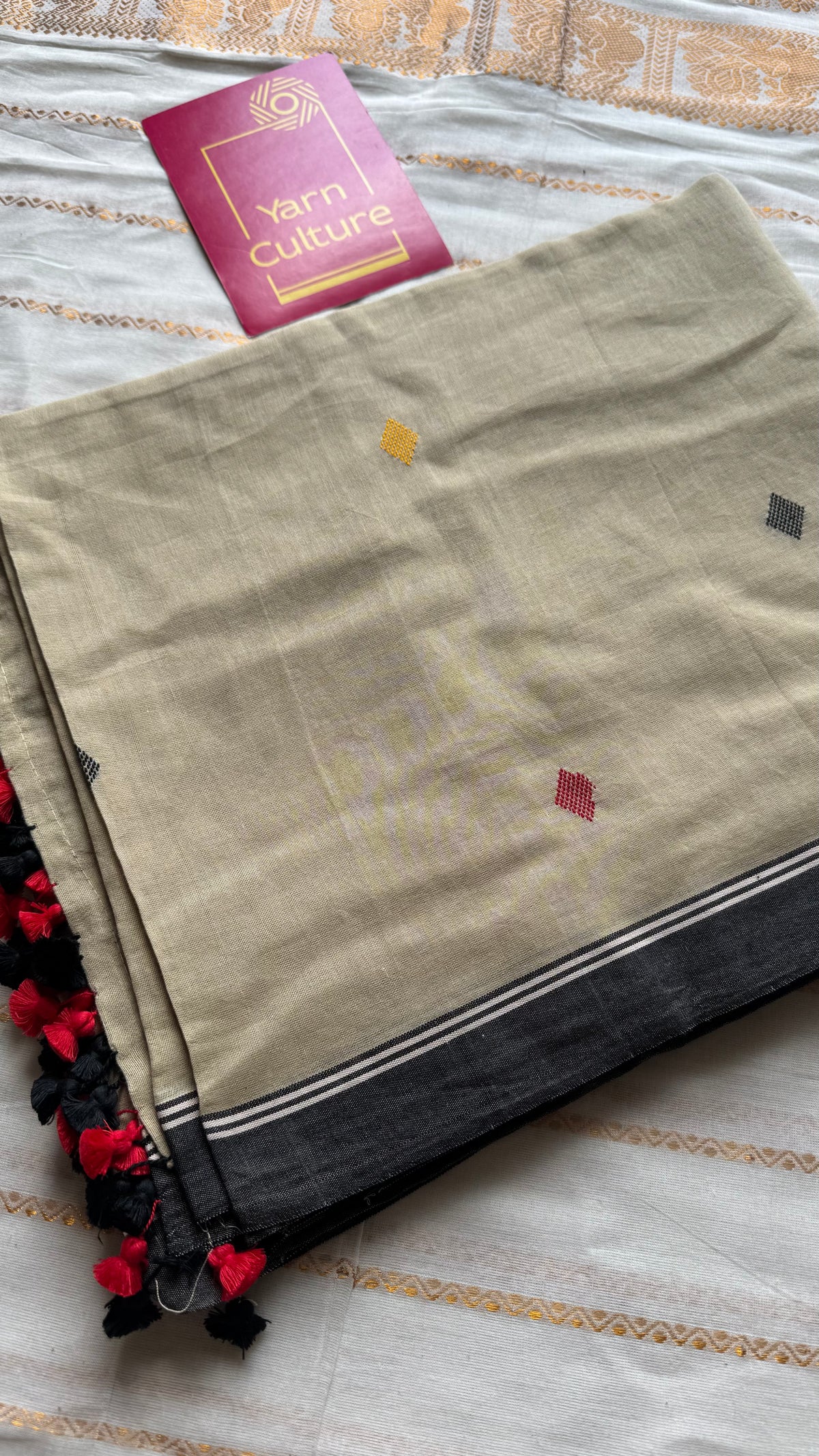 Handloom Bengal soft cotton saree, beige with woven buttas and black borders - YCBCMCSE39