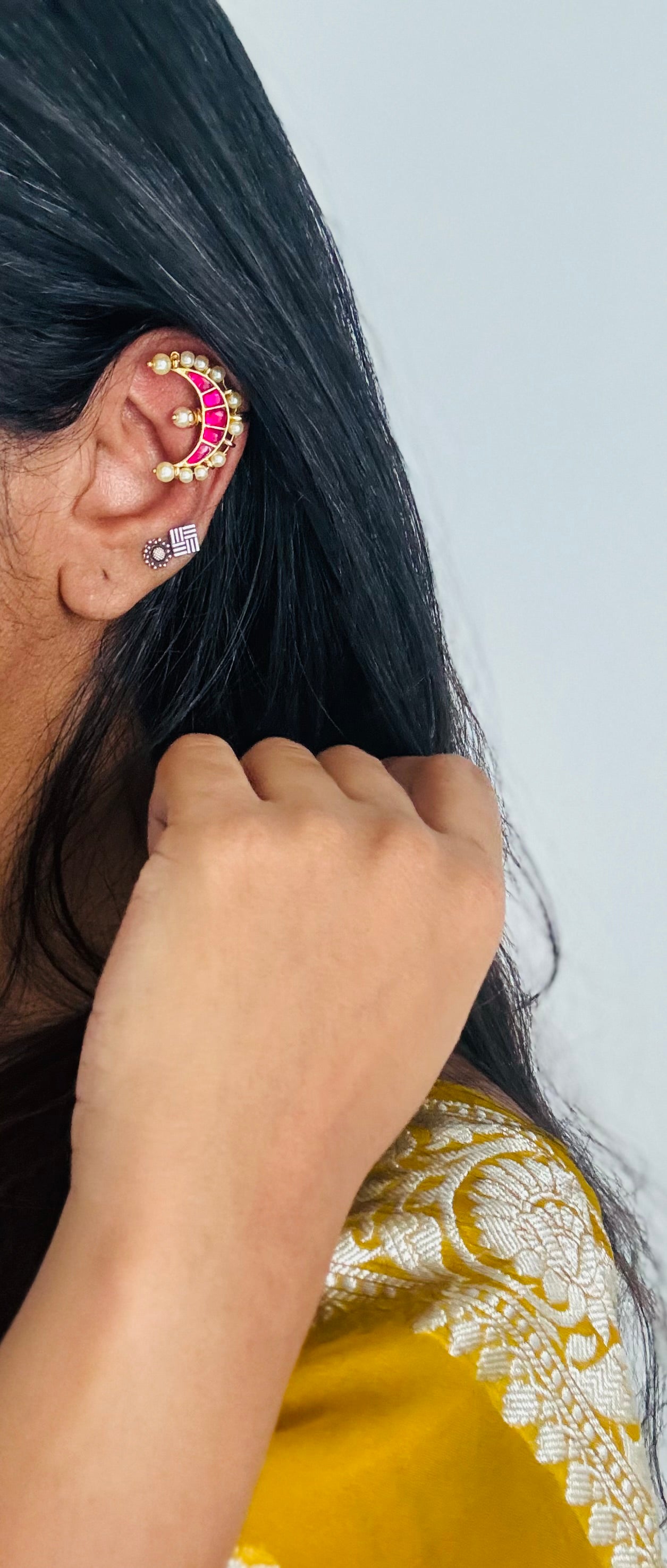 Bugadi clip-on (non pierced), moon shaped, ruby, white - YCGPBU684