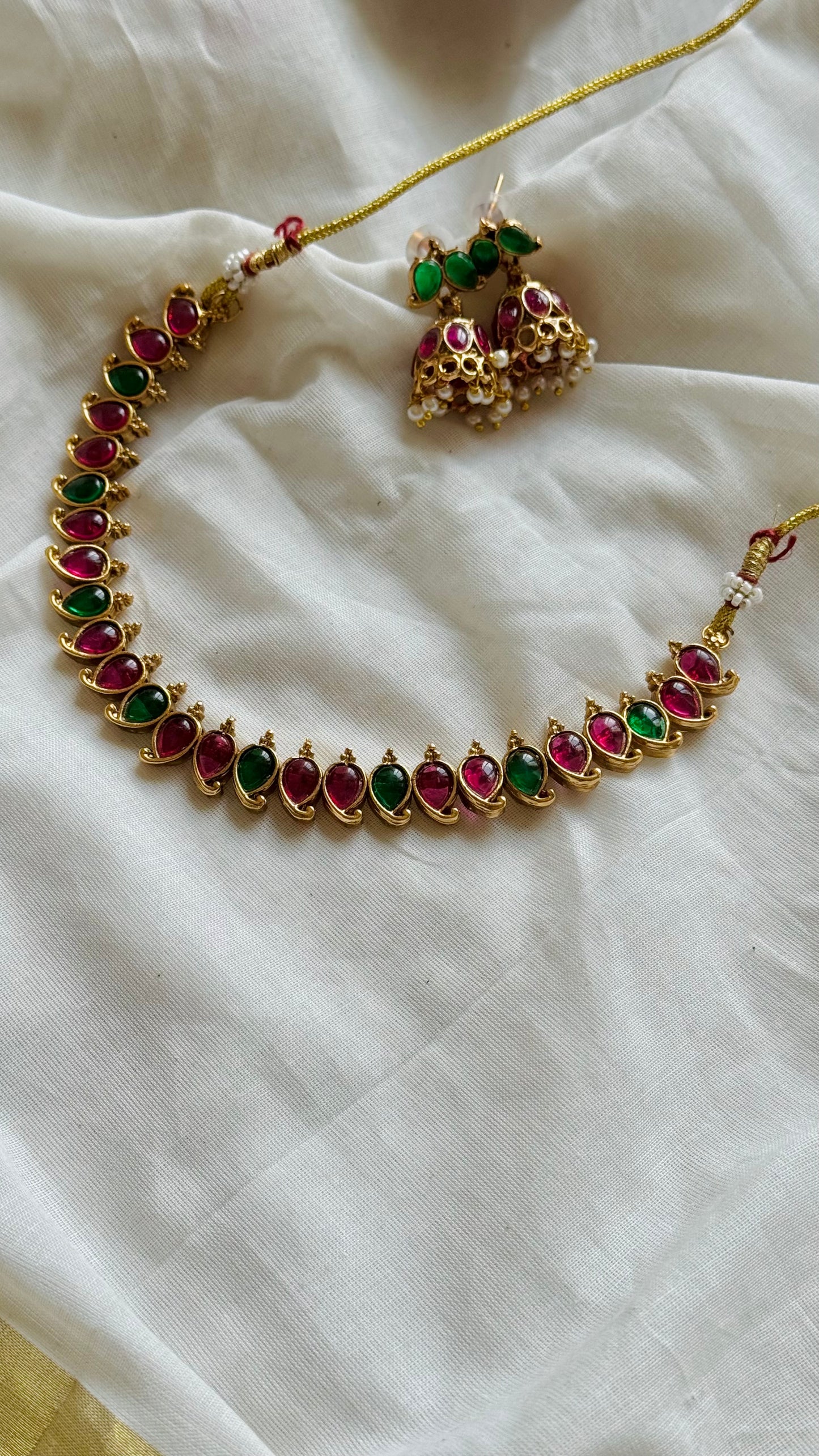 Ruby and green enamel stone neckpiece, with earrings - YCGPNP744