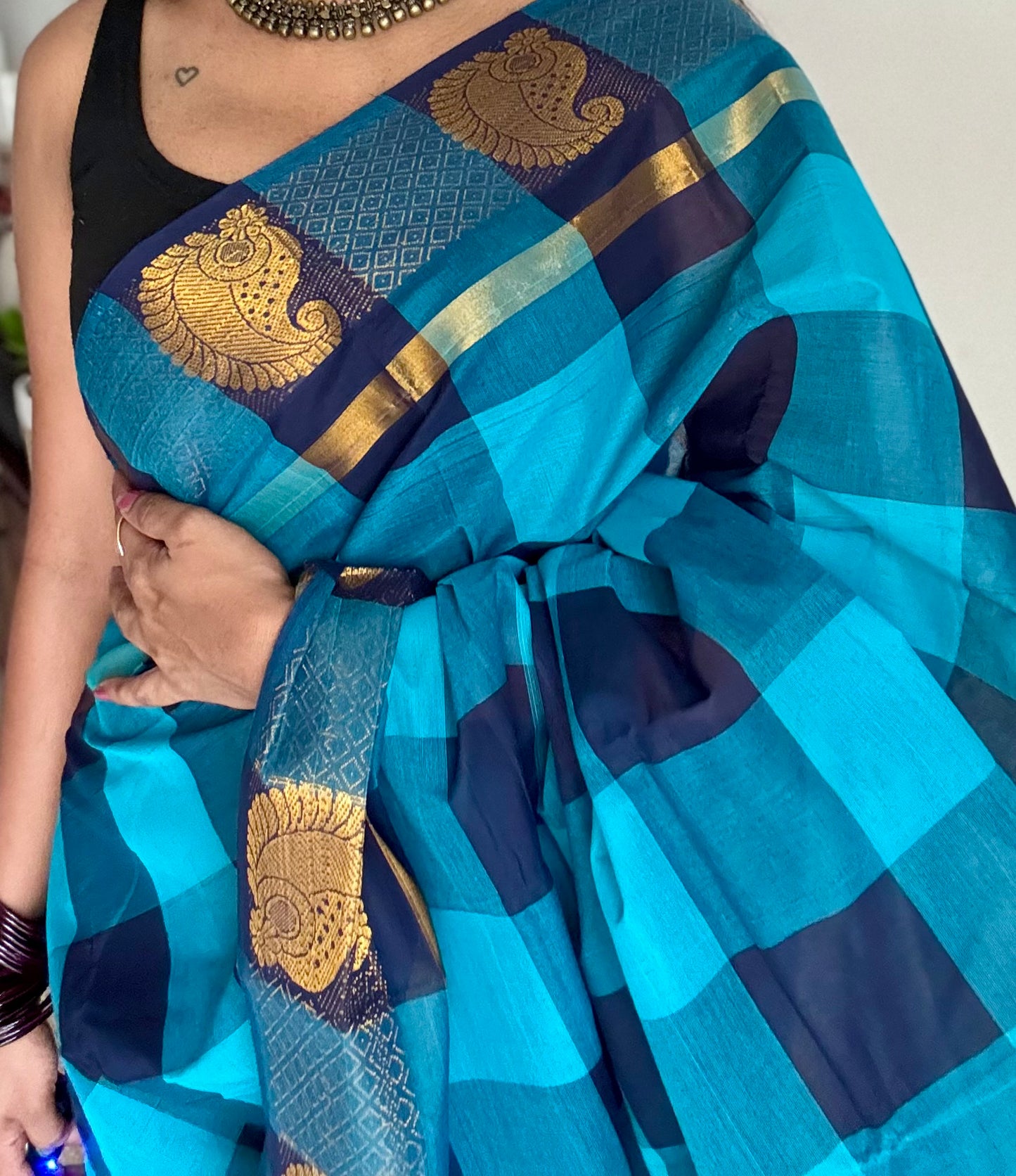 Chettinad cotton saree with sky blue and navy checks, paisley motif border - YCCOTNAP62