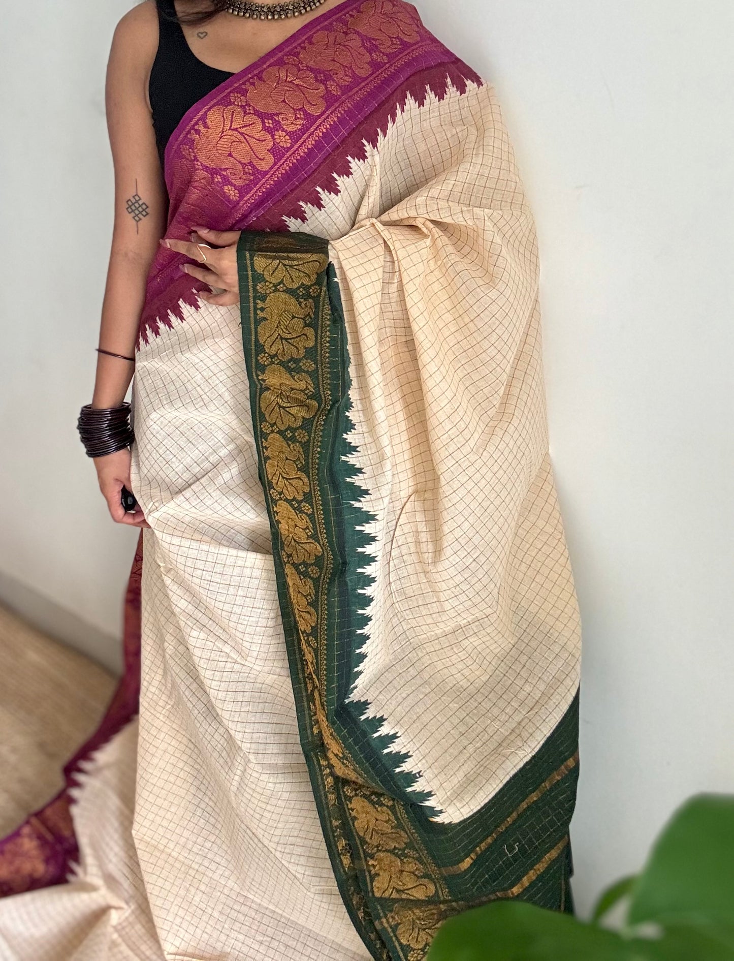 Sungudi cotton checks, ivory gold base, magenta and dark green dual tone border, soft cotton - YCCOTNMSJUL07