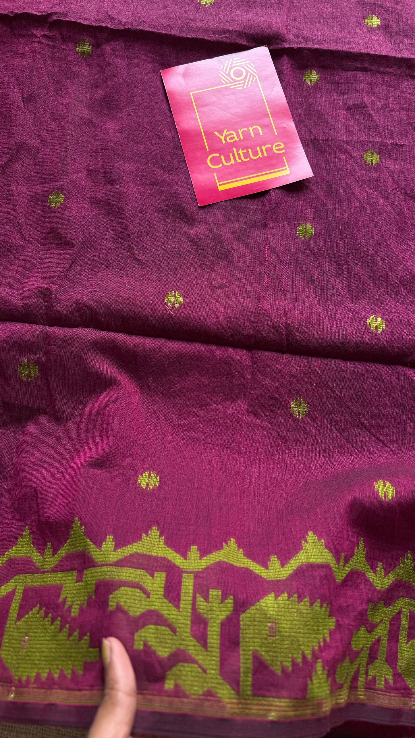 Ruby with green contrast jamdani saree in soft handloom cotton - YCBCJDFE376