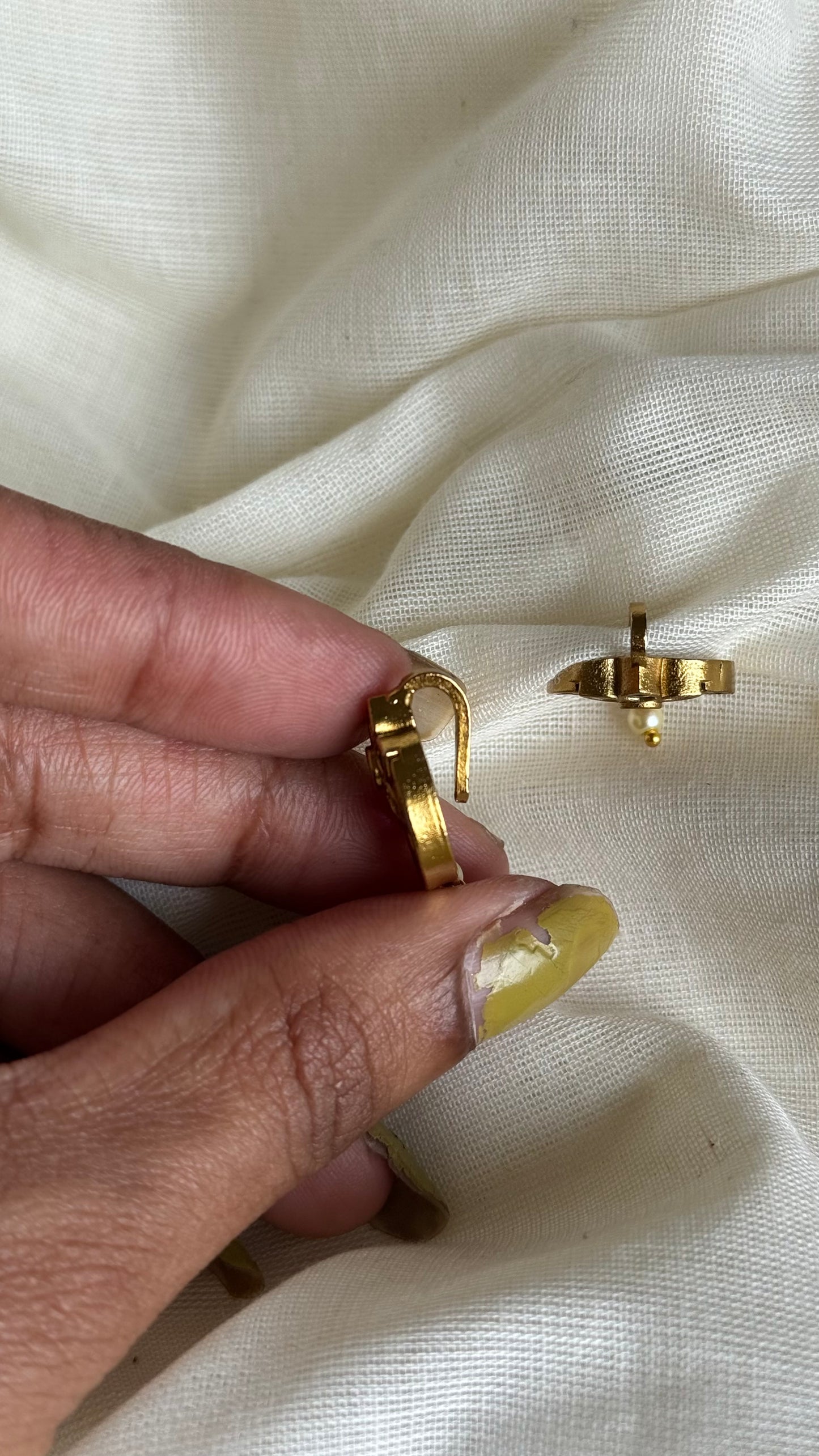 Bugadi clip-on (non pierced), kundan stones - YCAGEBU274