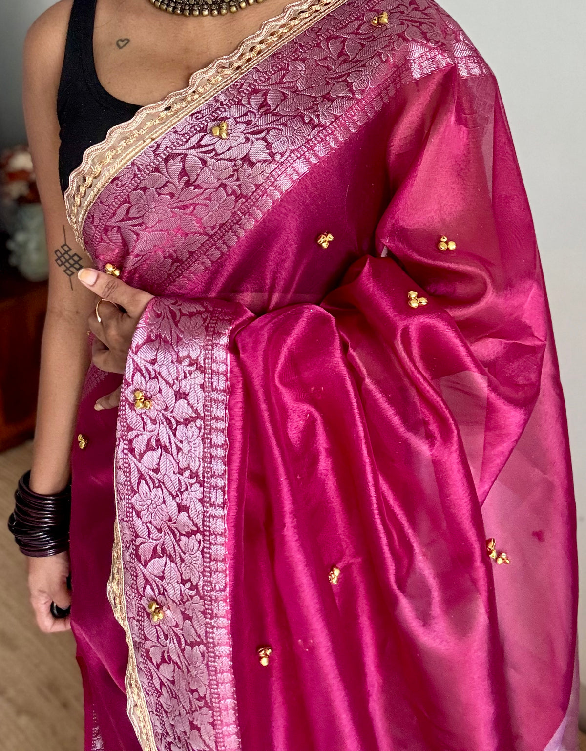 Raspberry pink silver tissue Banarasi saree with lace zari border - YCBLTOC68