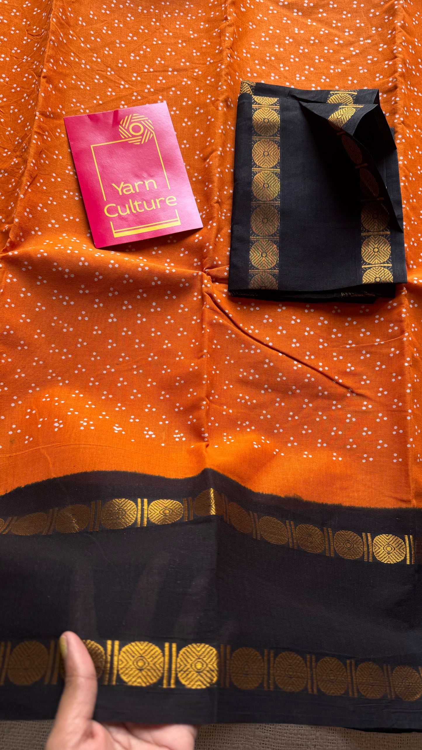Orange with black contrast border, kattuchayam dyed madurai sungudi cotton saree - YCCOTNMSFE83