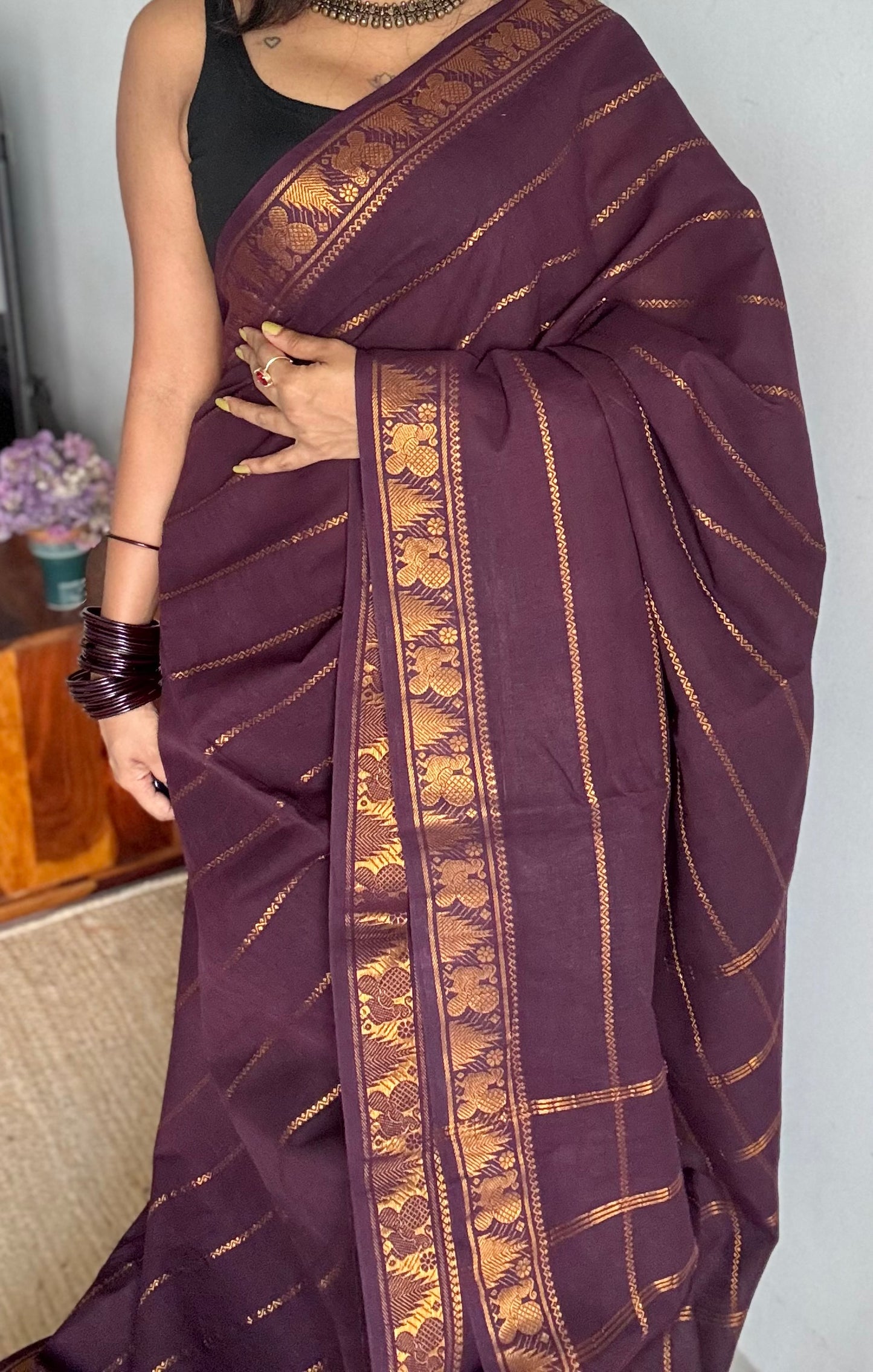 Purple brown velthaari patterned kattuchayam dyed madurai cotton saree - YCCOTNMSFE133