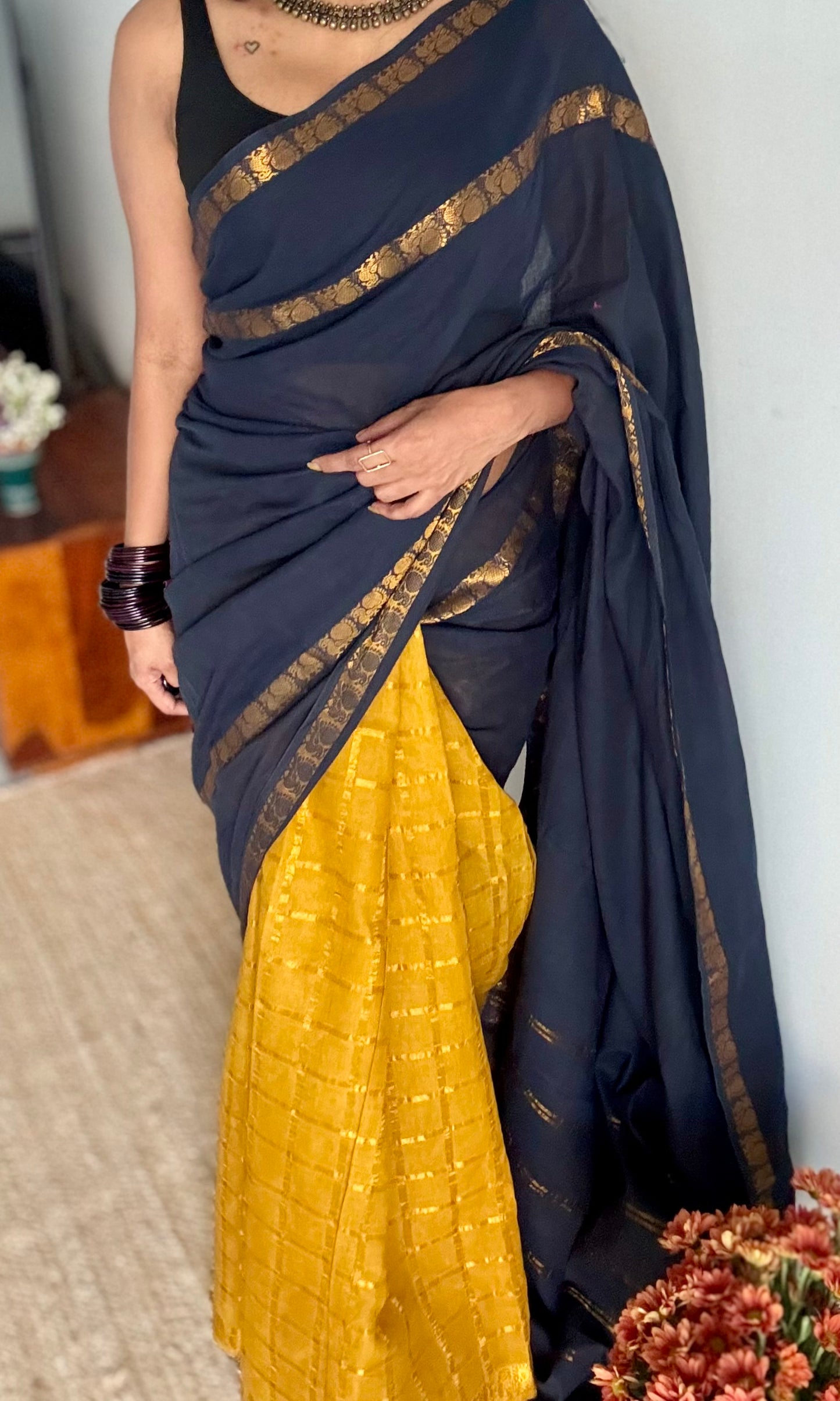 Karumani (கருமணி) : black with ginger yellow, sungudi cotton - YCENOID05