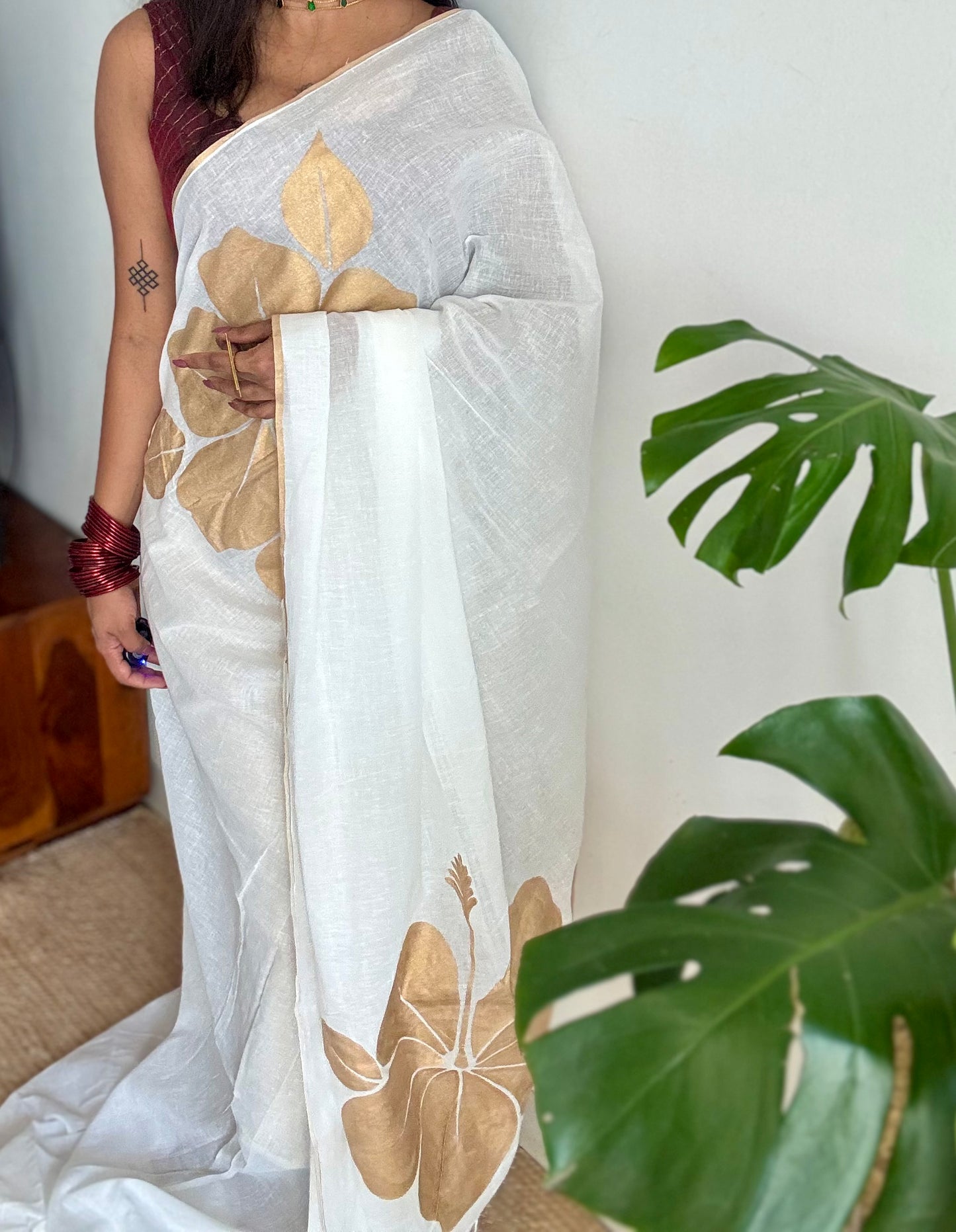 Ivory mul saree, statement floral painted pallu - YCIEON35