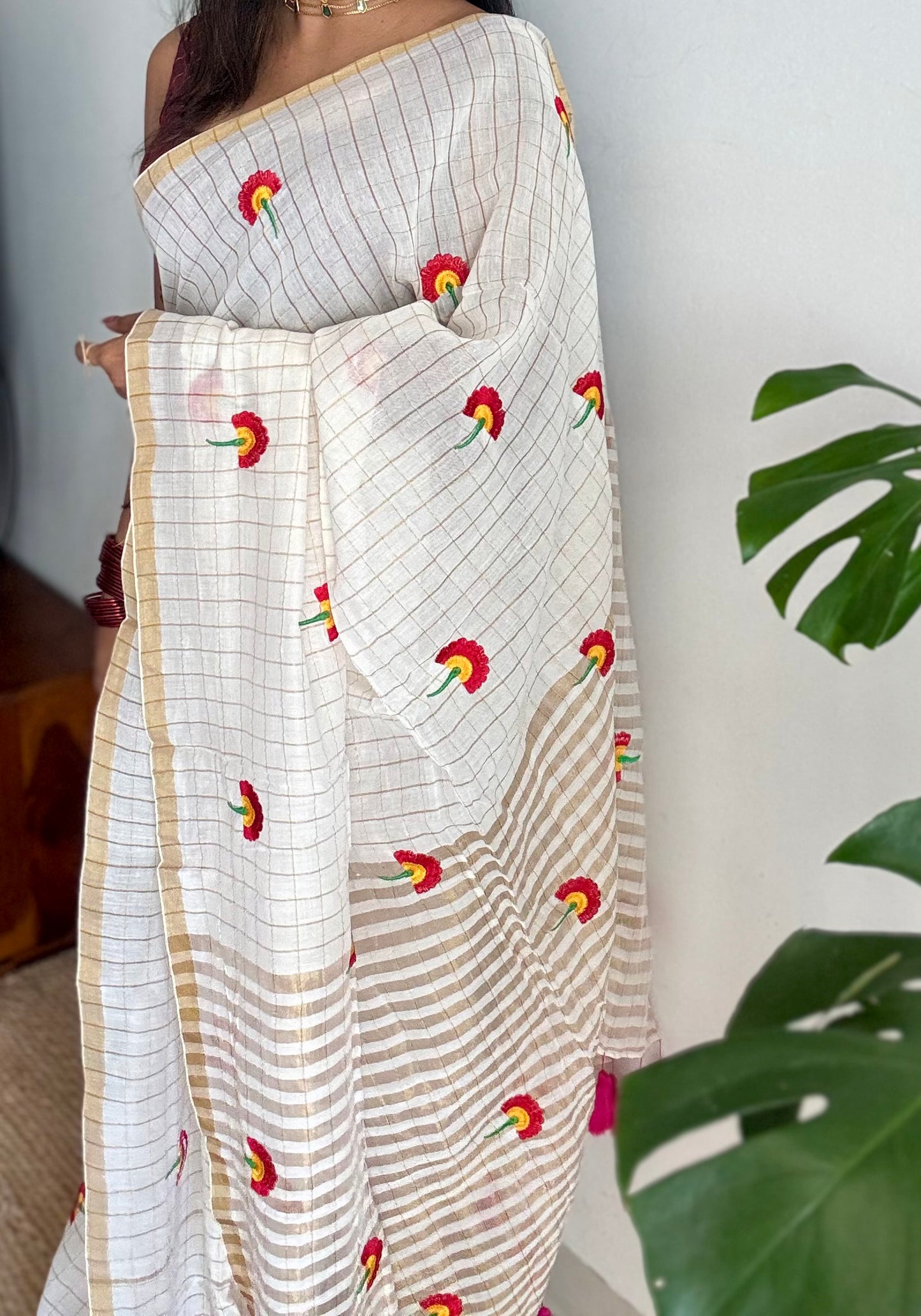 Ivory mul saree, checkered with floral embroidery - YCIEON28