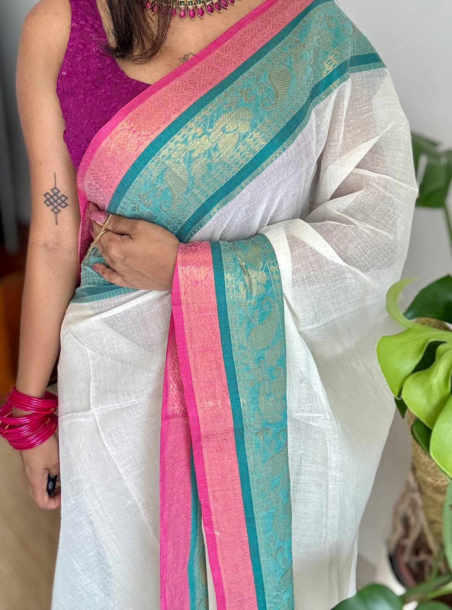 Ivory mul saree, bluish green and hot pink kanchi border - YCIEON11