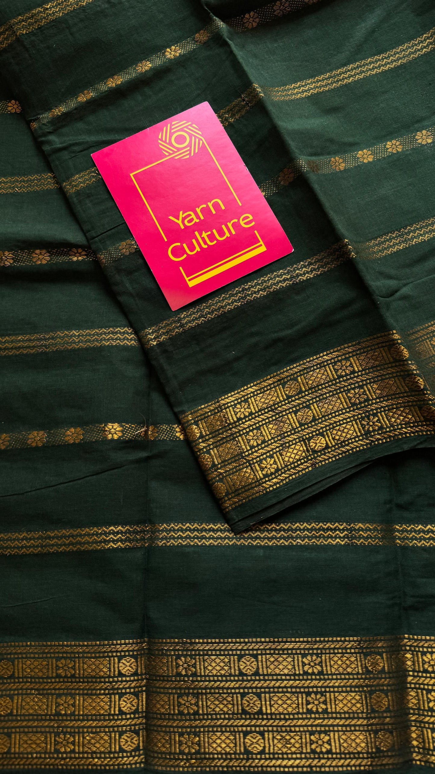 Dark green floral patterned velthaari, kattuchayam dyed madurai cotton saree  - YCCOTNMSAP213