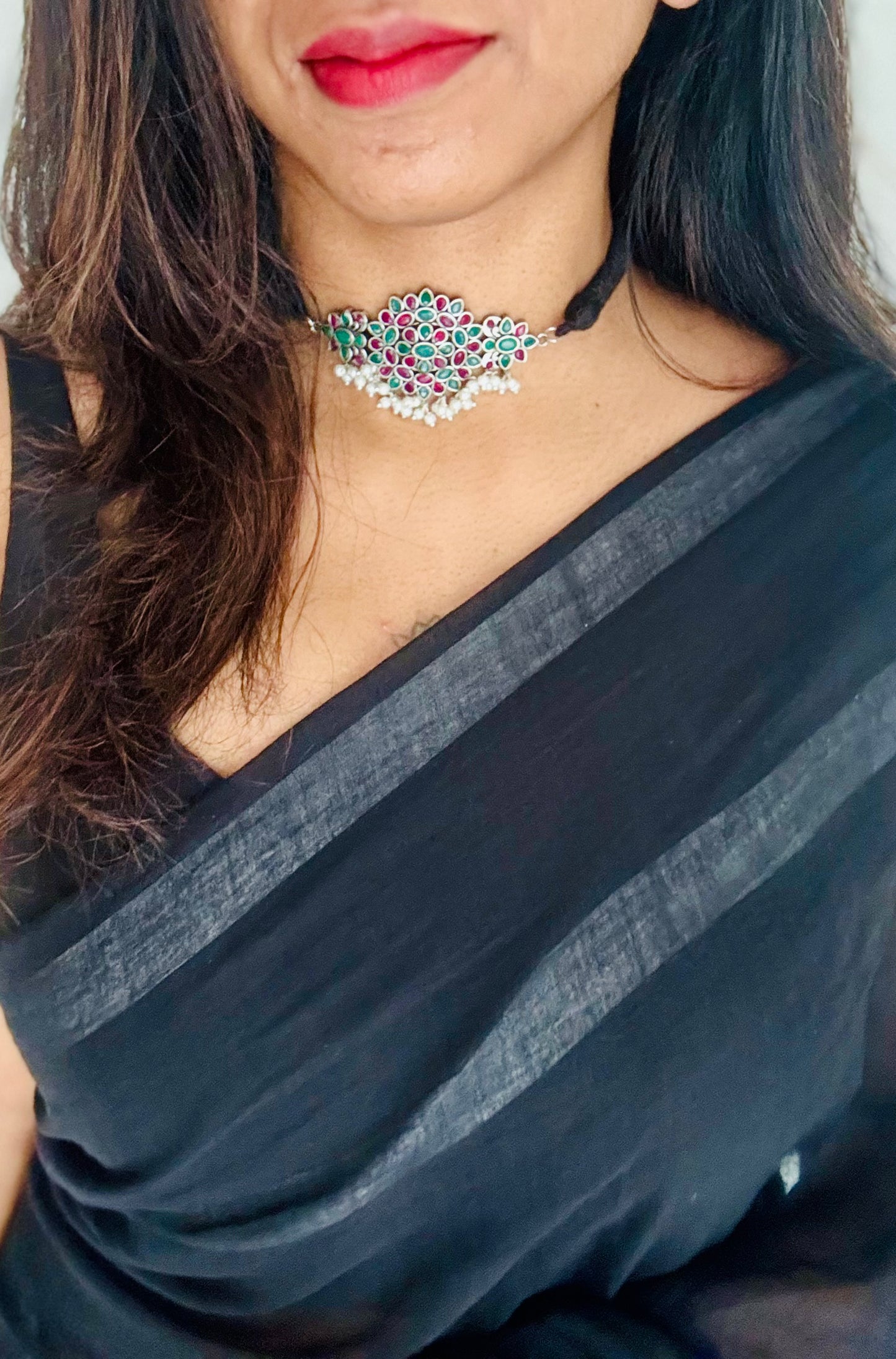 Black thread choker, multicoloured stones  - YCOSNP307