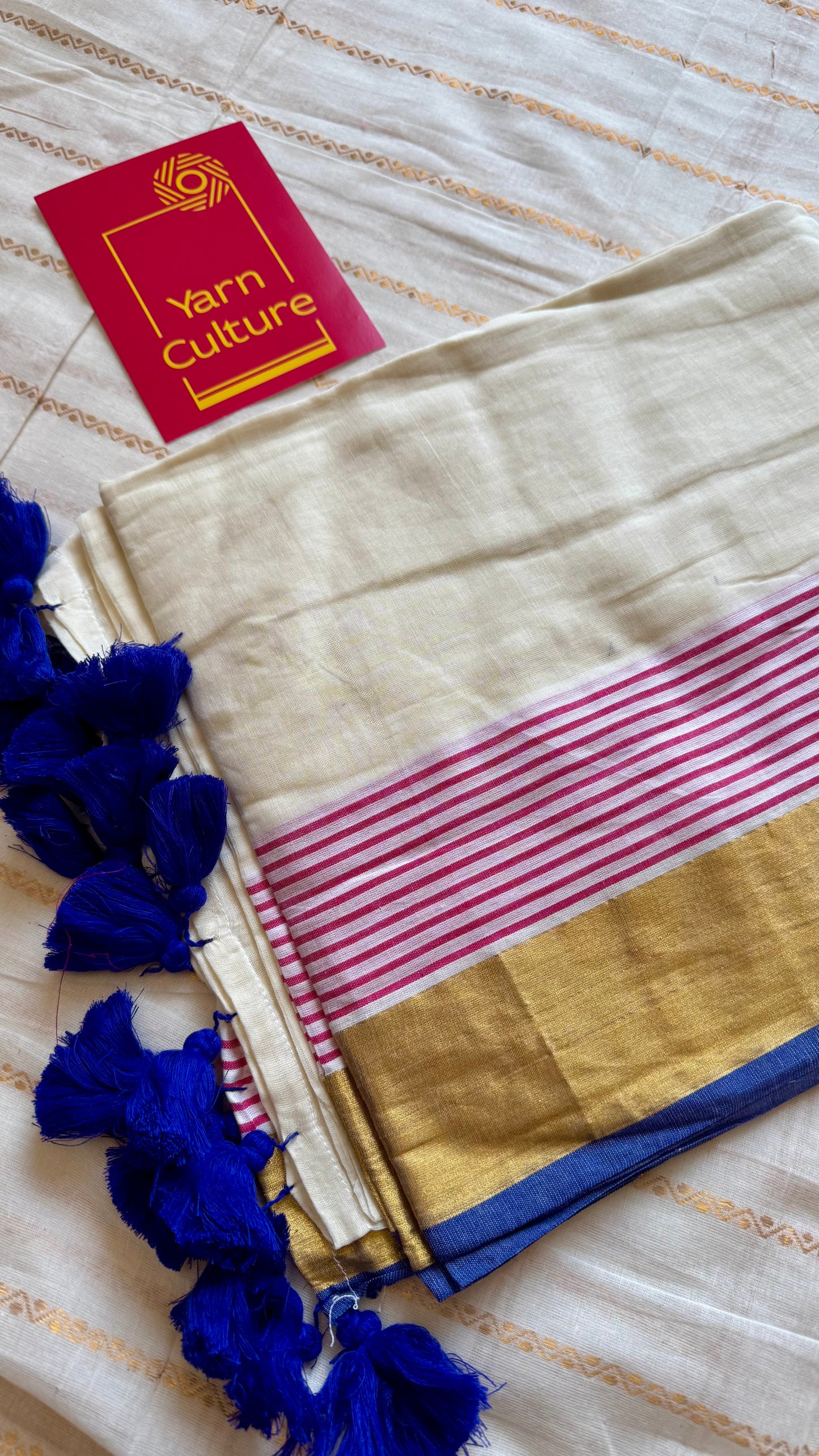 Ivory mul saree, blue and red striped border - YCIEON20