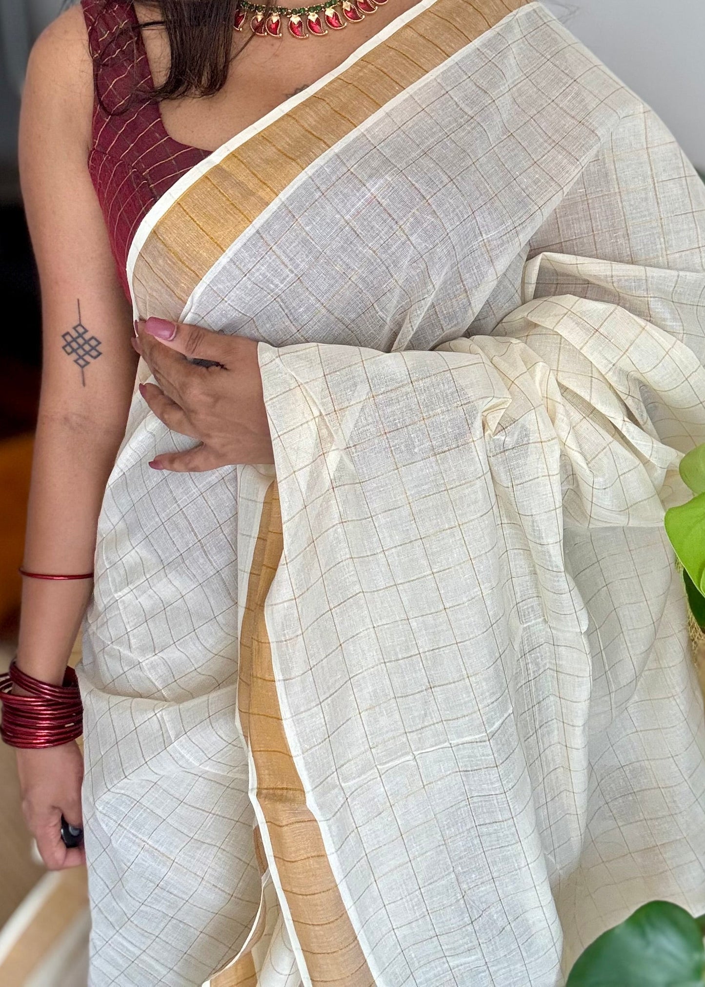 Ivory and gold soft cotton kasavu saree, checks - YCIEON79