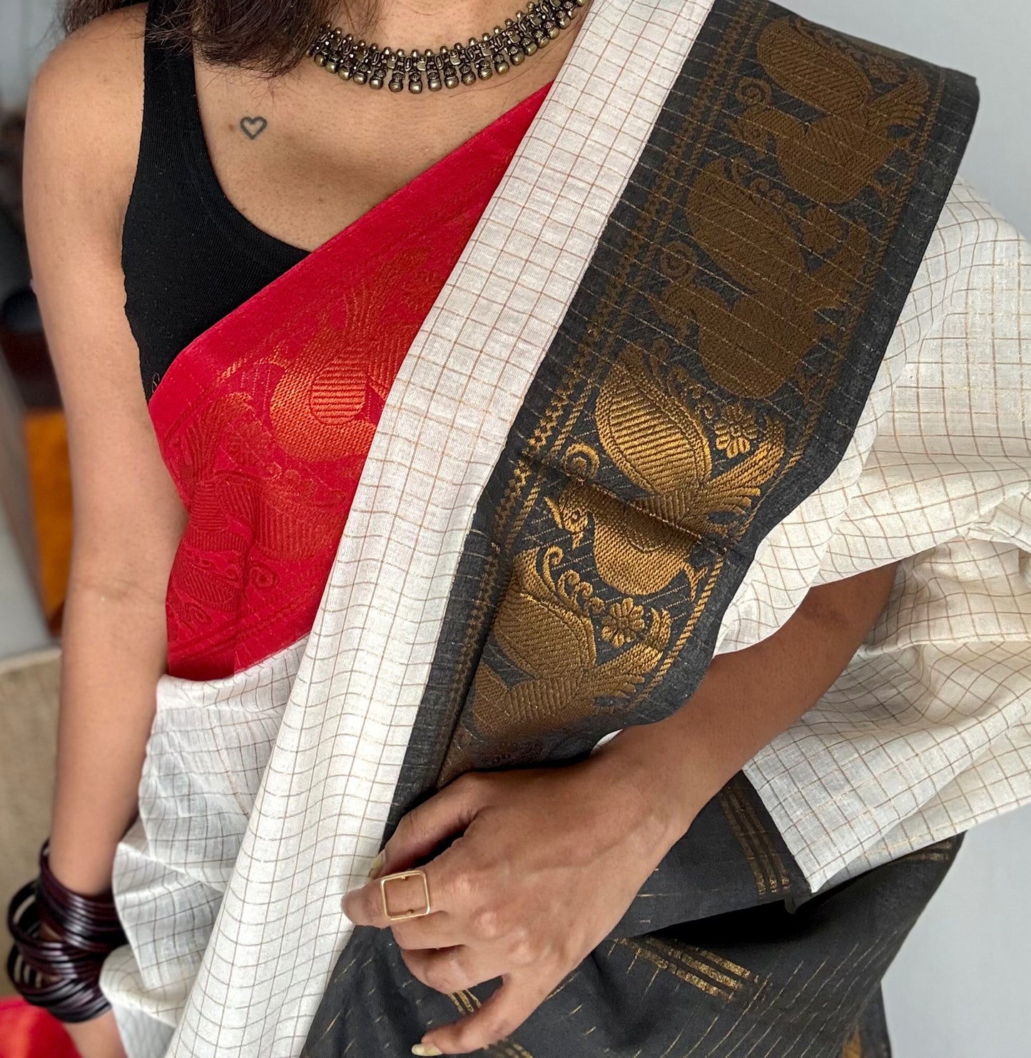 Sungudi cotton checks, ivory gold base, red and black dual tone border, soft cotton - YCCOTNGJJA159