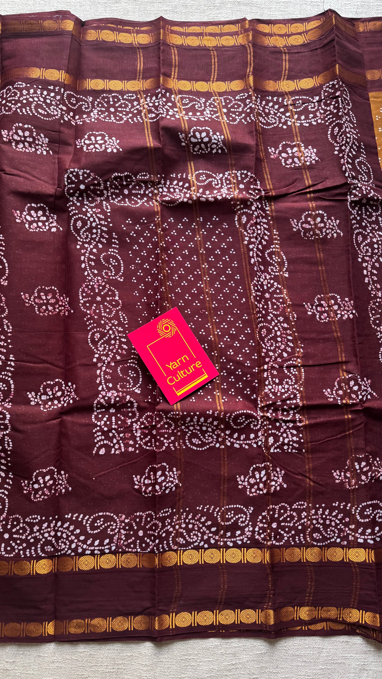 Light brown with maroon contrast border, kattuchayam dyed madurai sungudi cotton saree - YCCOTNMSFE85