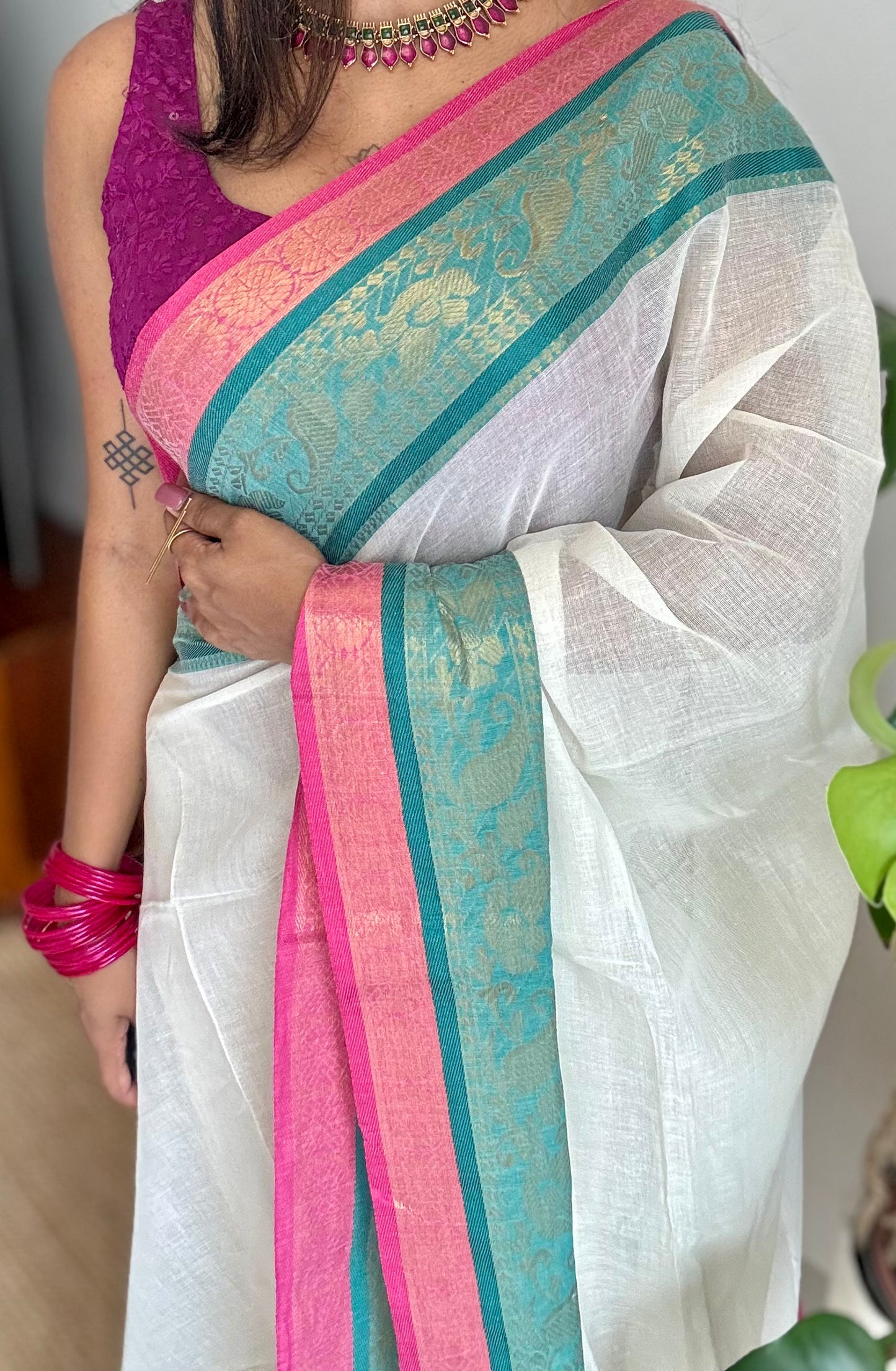 Ivory mul saree, bluish green and hot pink kanchi border - YCIEON11