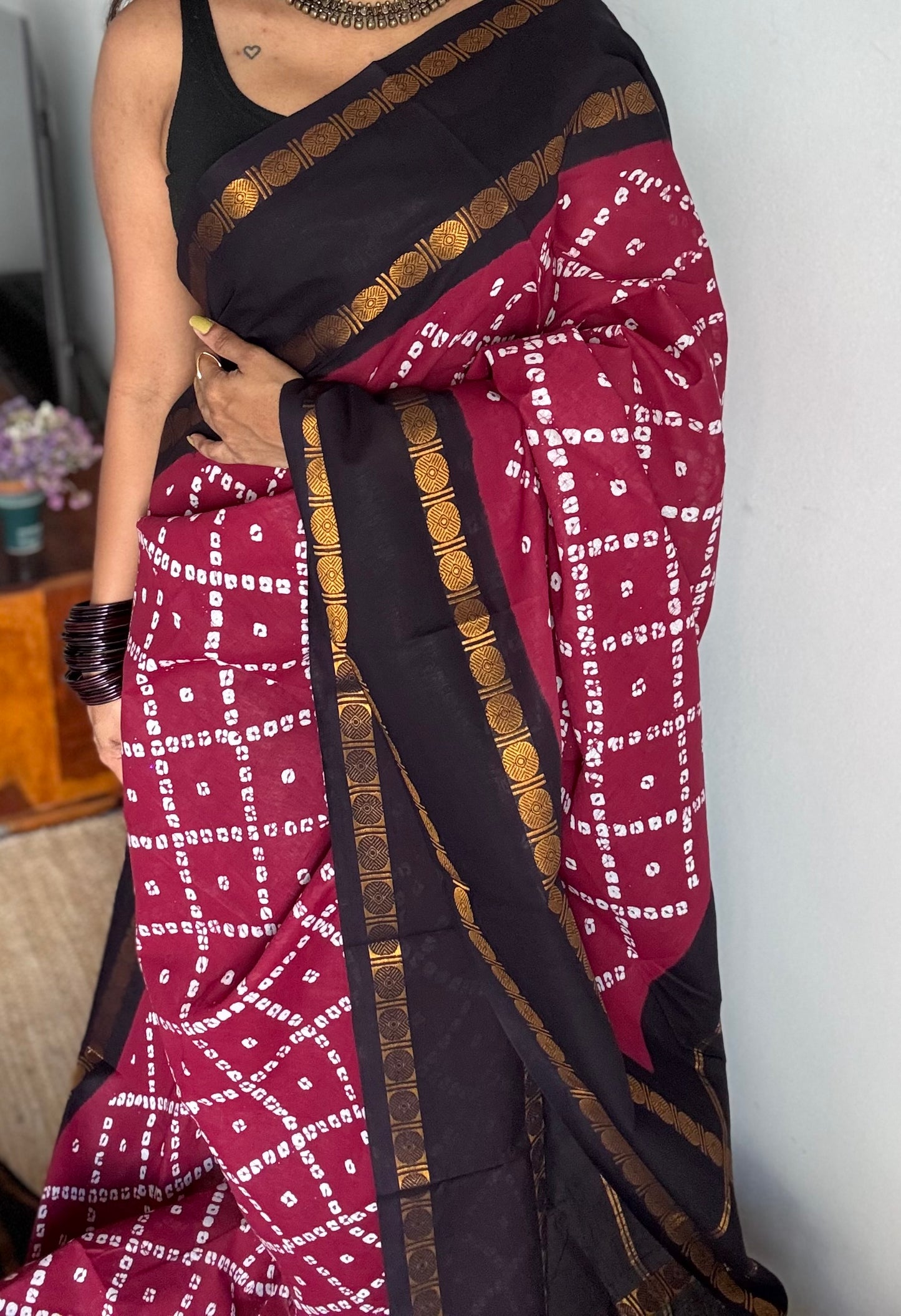 Maroon with black printed sungudi, madurai cotton - YCCOTNSUDE101