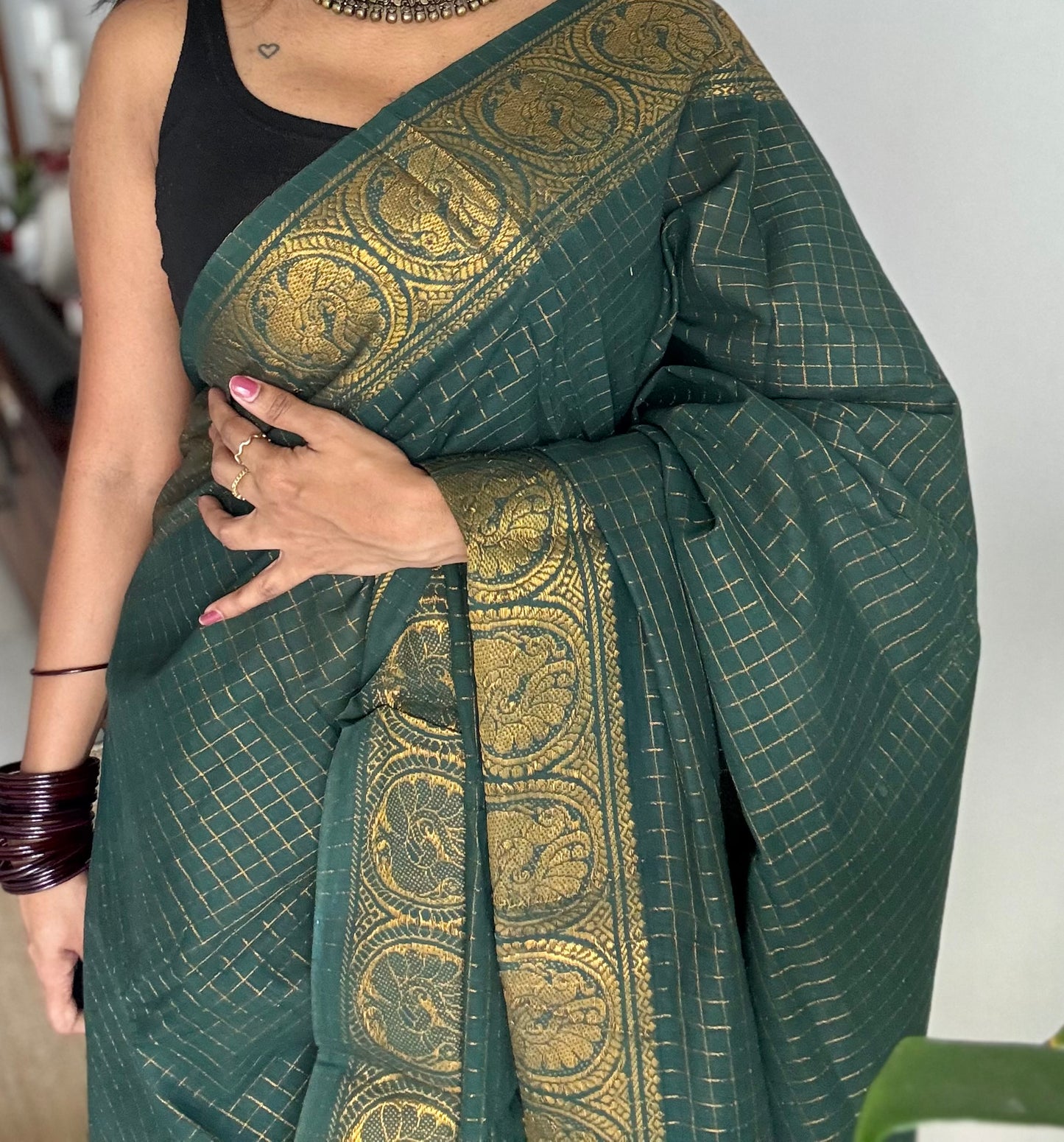 Dark green zari checkered sungudi, kattuchayam dyed madurai cotton - YCCOTNMSAP114