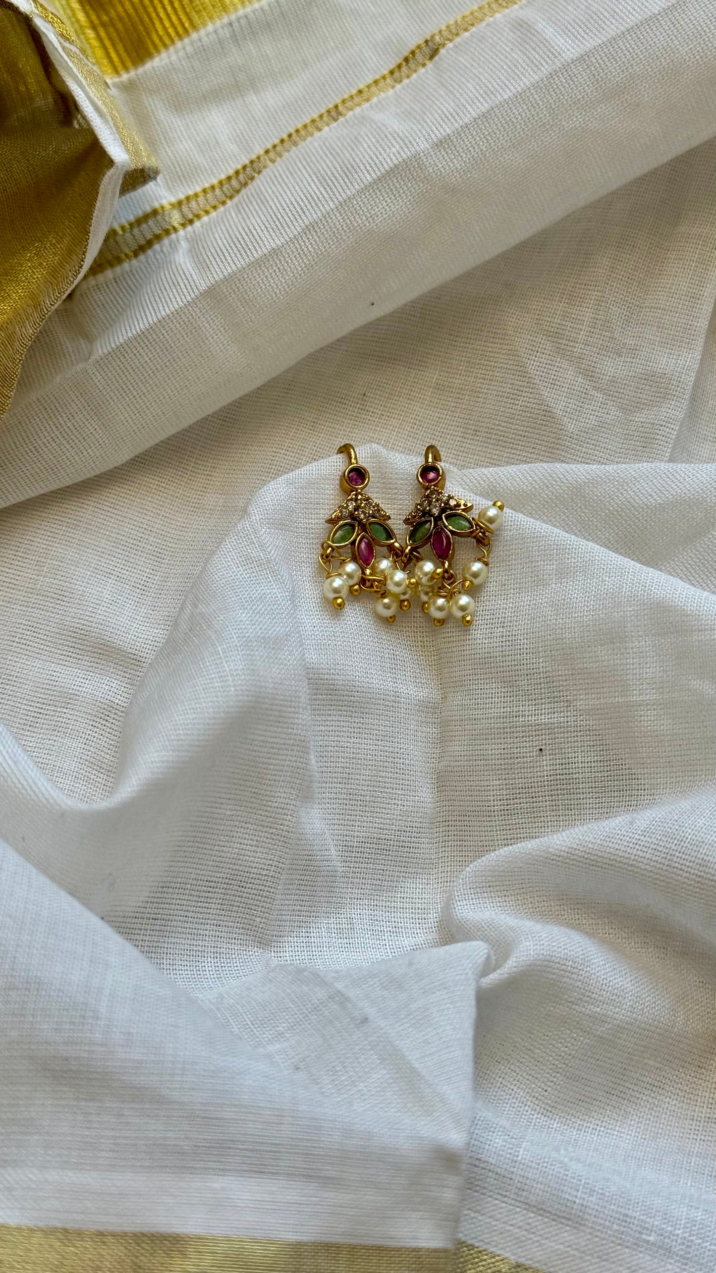 Bugadi clip-on (non pierced), green, ruby, white - YCGPBU685