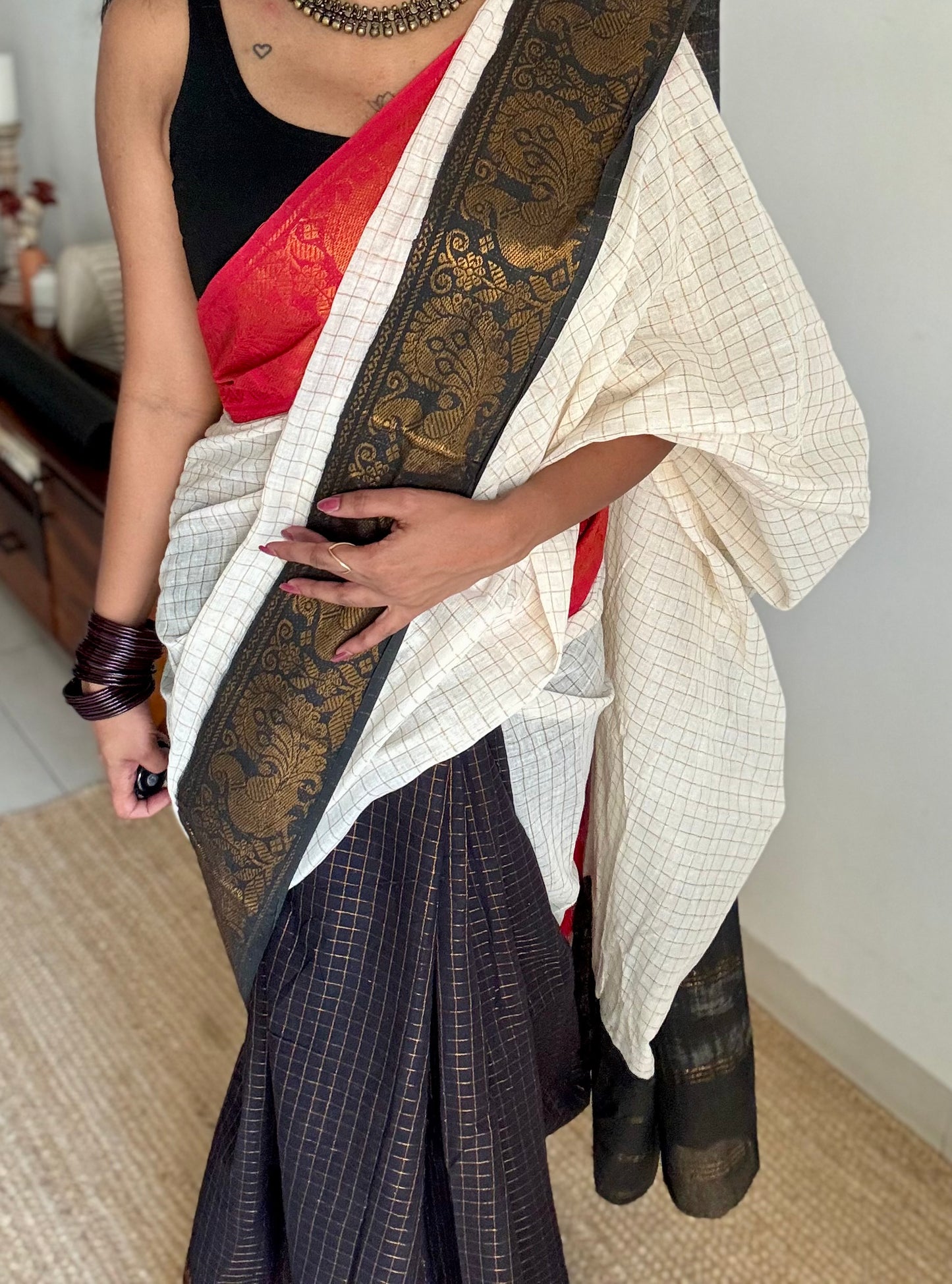 Ivory and red border with black, sungudi cotton half-half saree - YCCOTNIDMA313