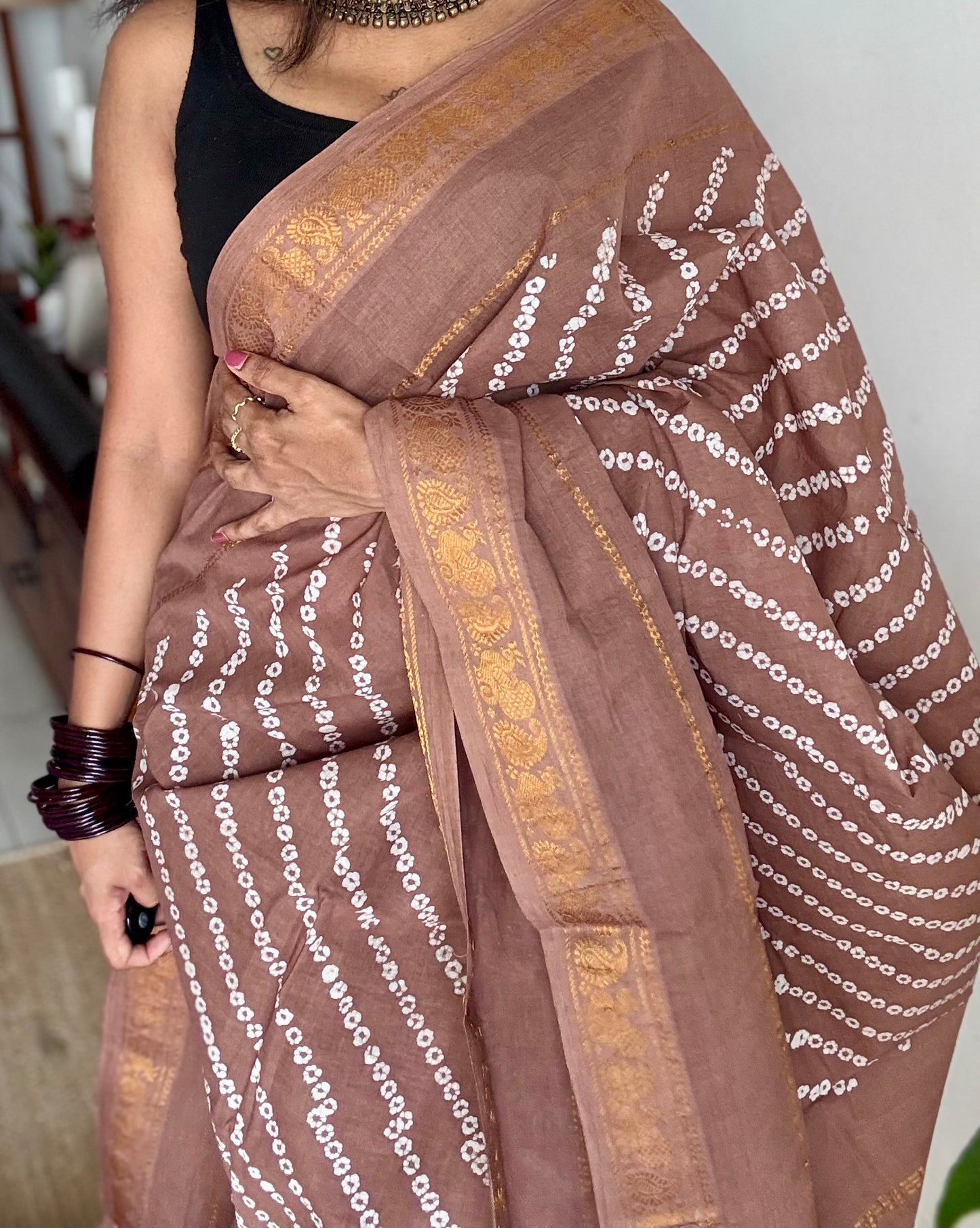 Earthy brown, wax dot printed sungudi, kattuchayam dyed madurai cotton - YCCOTNMSAP158