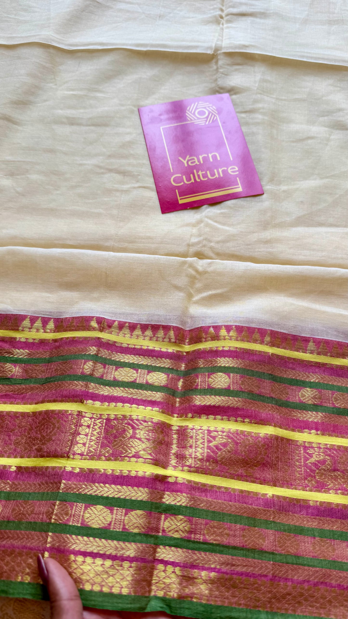 Cream mul saree, multicoloured wide kanchi border - YCIEON12