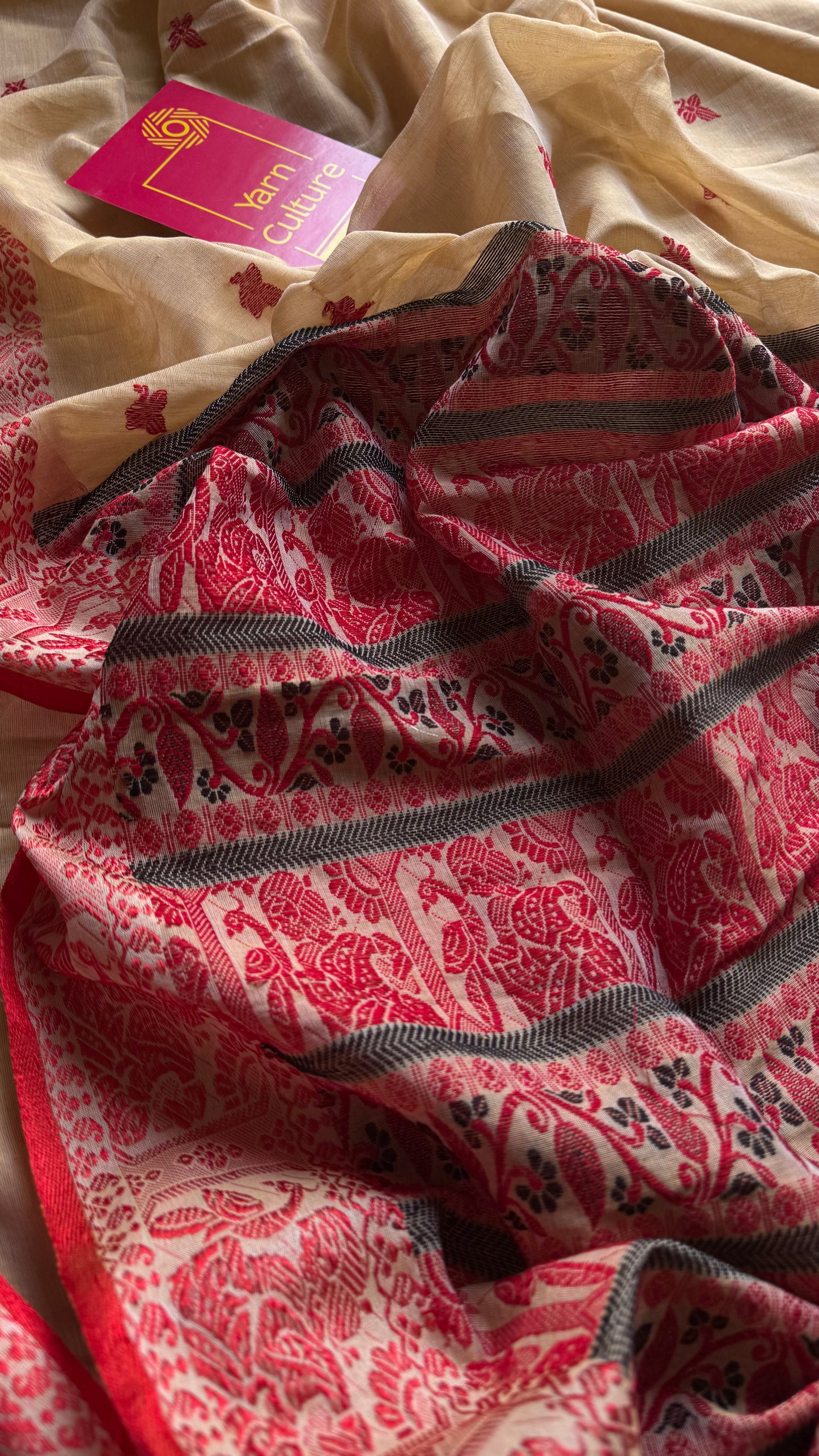 Cream with red, Baluchari-inspired soft cotton handwoven saree - YCHOTEBCJA228
