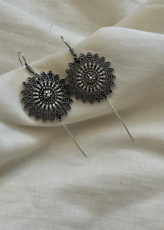 Oxidised silver, floral earcuff - YCOSEEC289