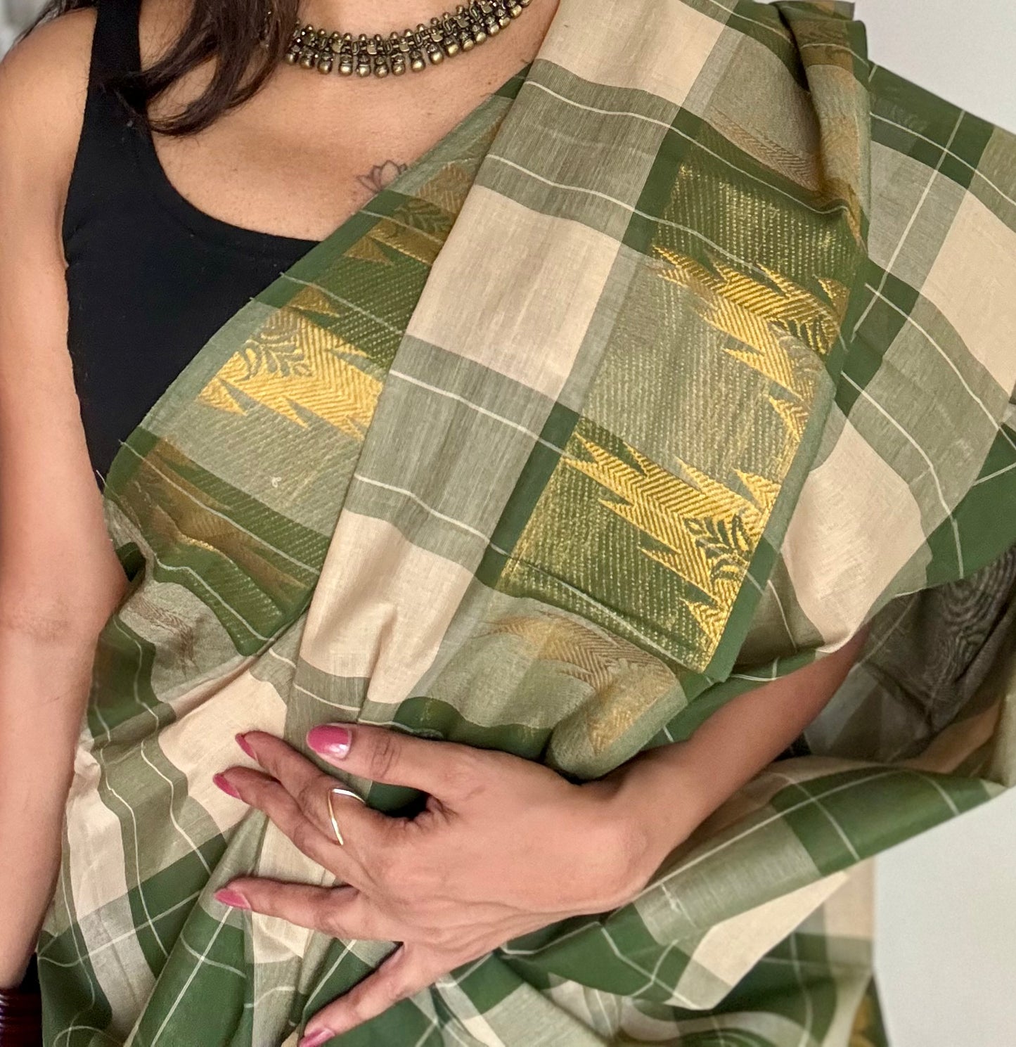 Chettinad cotton saree with cream and dark green checks, temple motif border - YCCOTNAP57