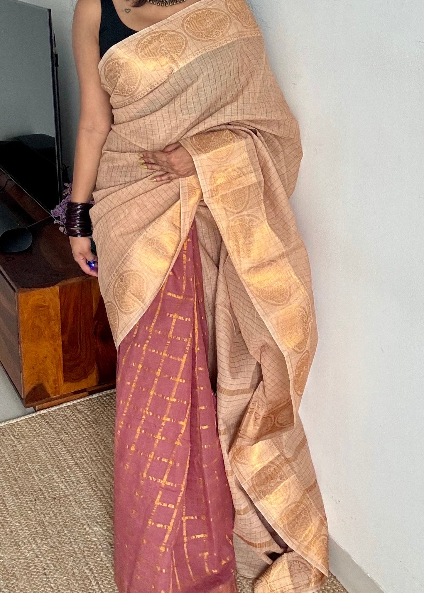 Cream with onion pink, sungudi cotton half-half saree - YCCOTNMSFE361