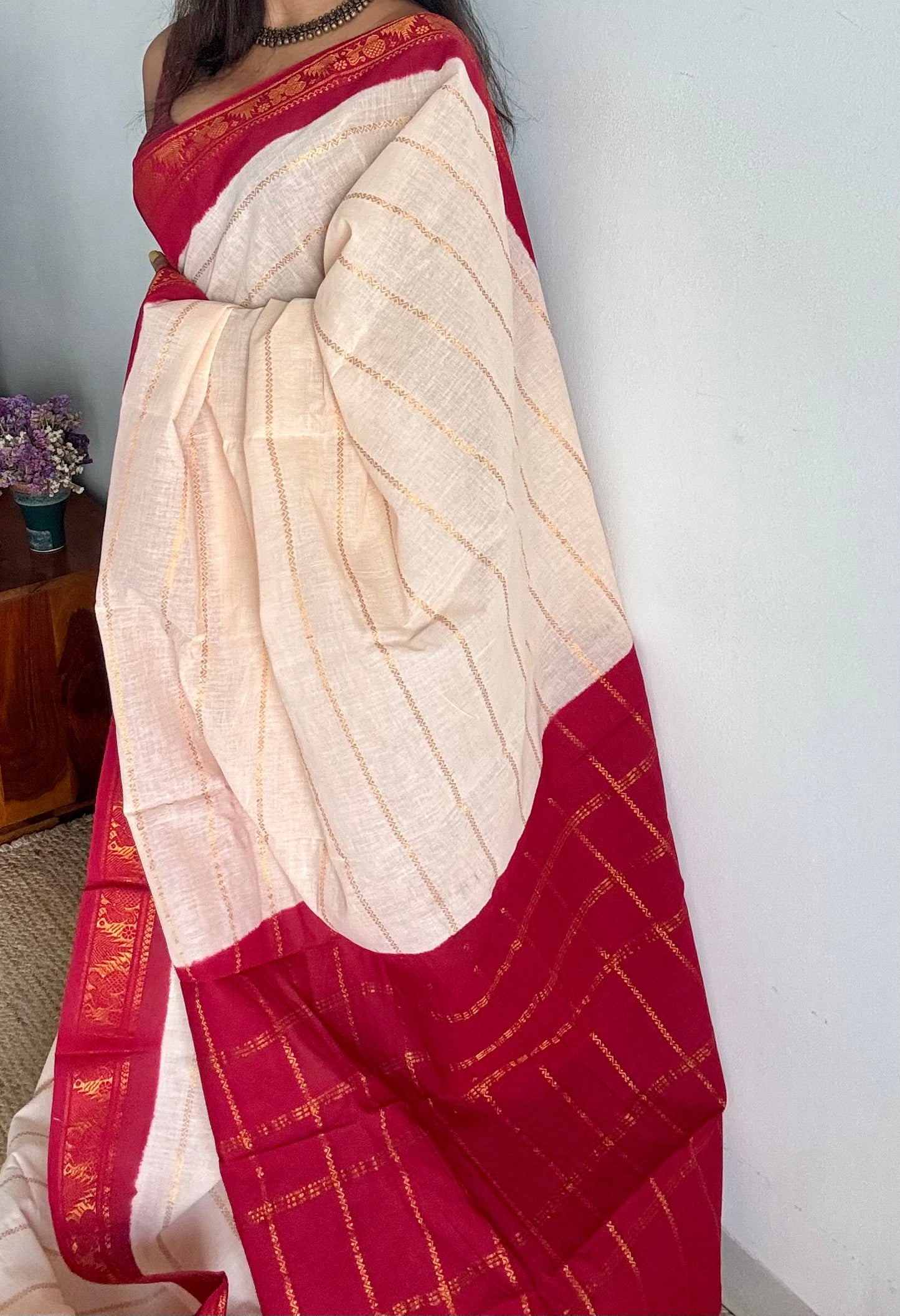 Cream velthaari patterned kattuchayam dyed madurai cotton saree with red peacock border - YCCOTNMSFE277