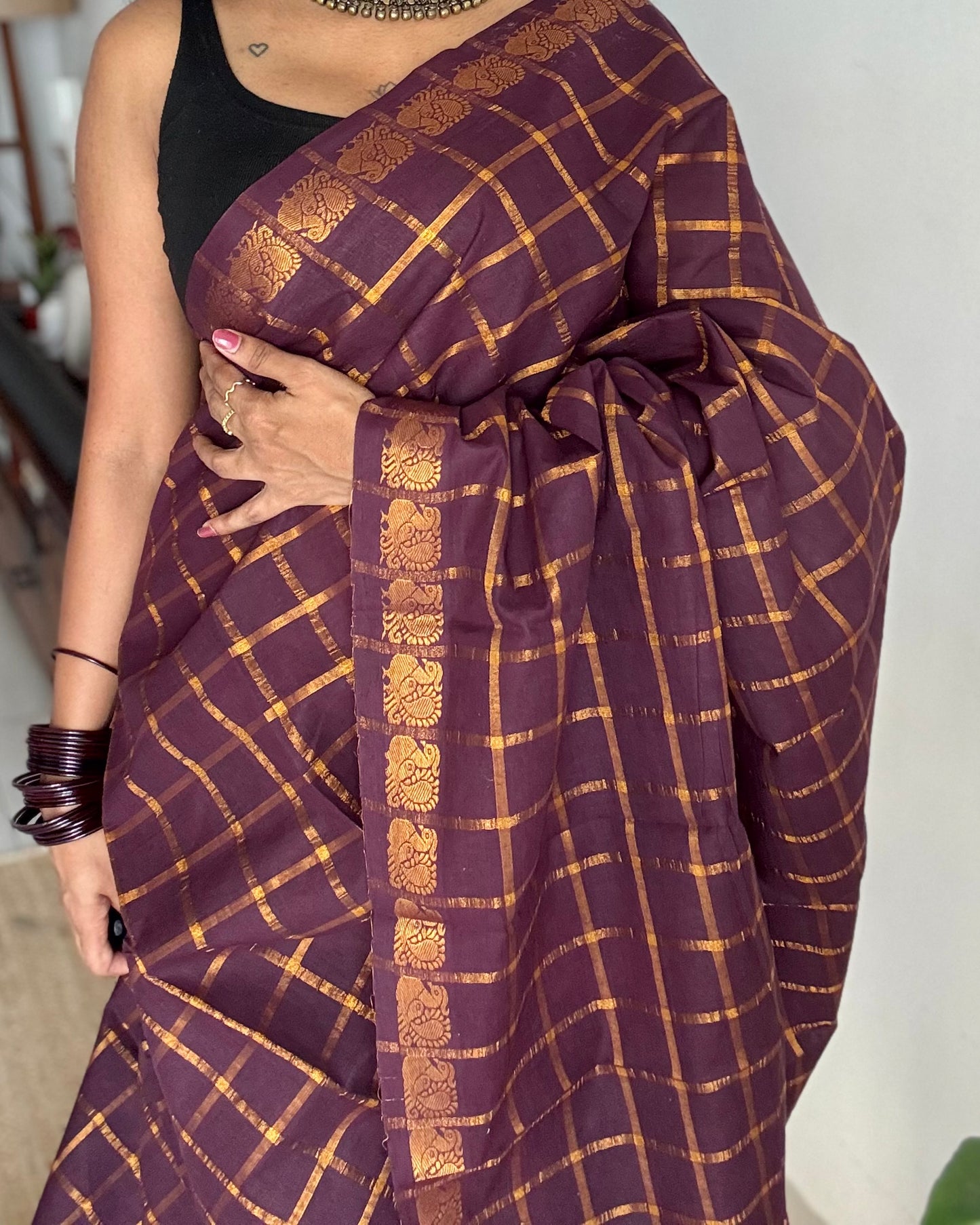 Purple brown pavithra kattam kattuchayam dyed madurai cotton saree - YCCOTNMSAP125