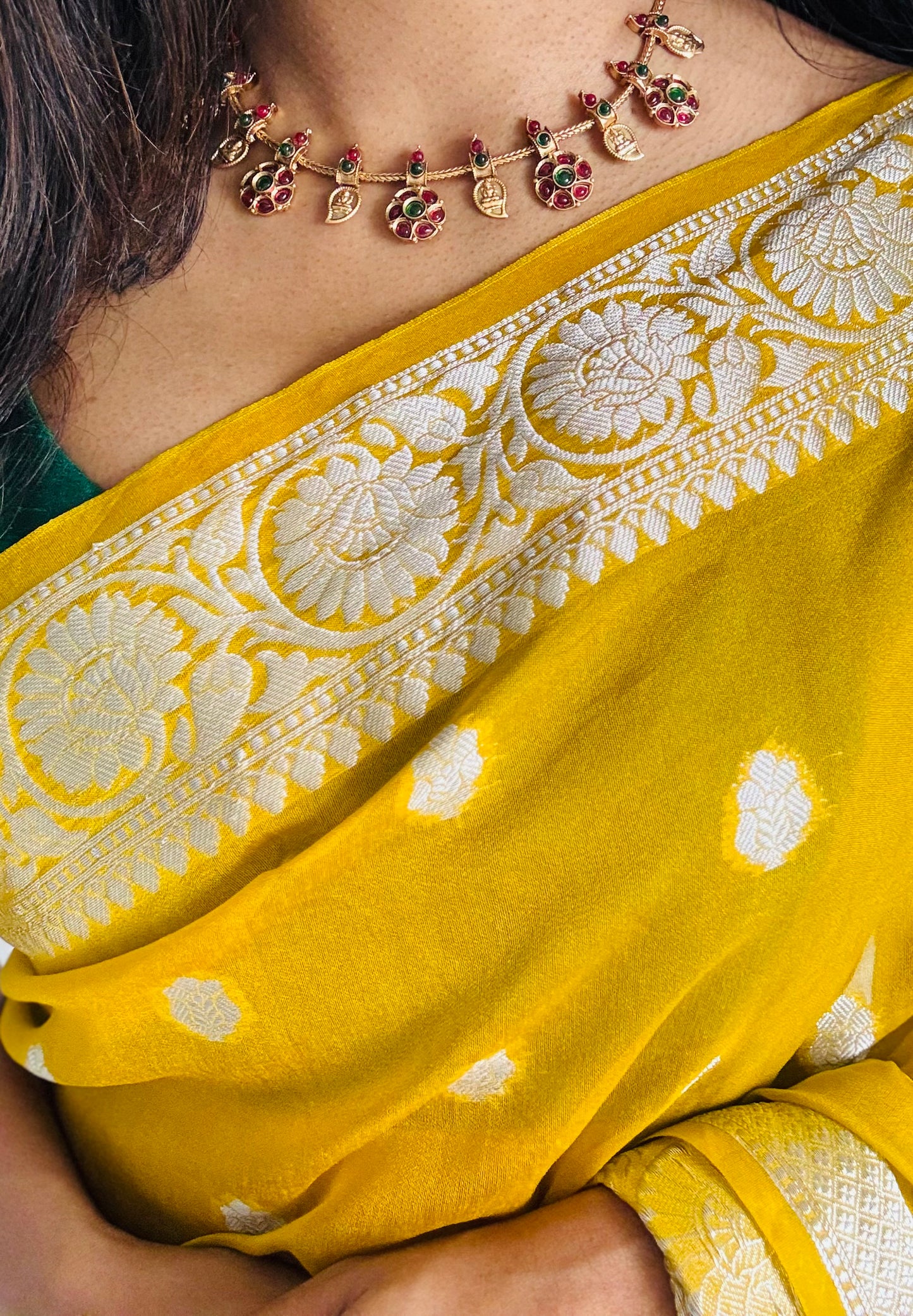 Ruby green kemp floral and coin pendant neckpiece, with earrings - YCGPNP628