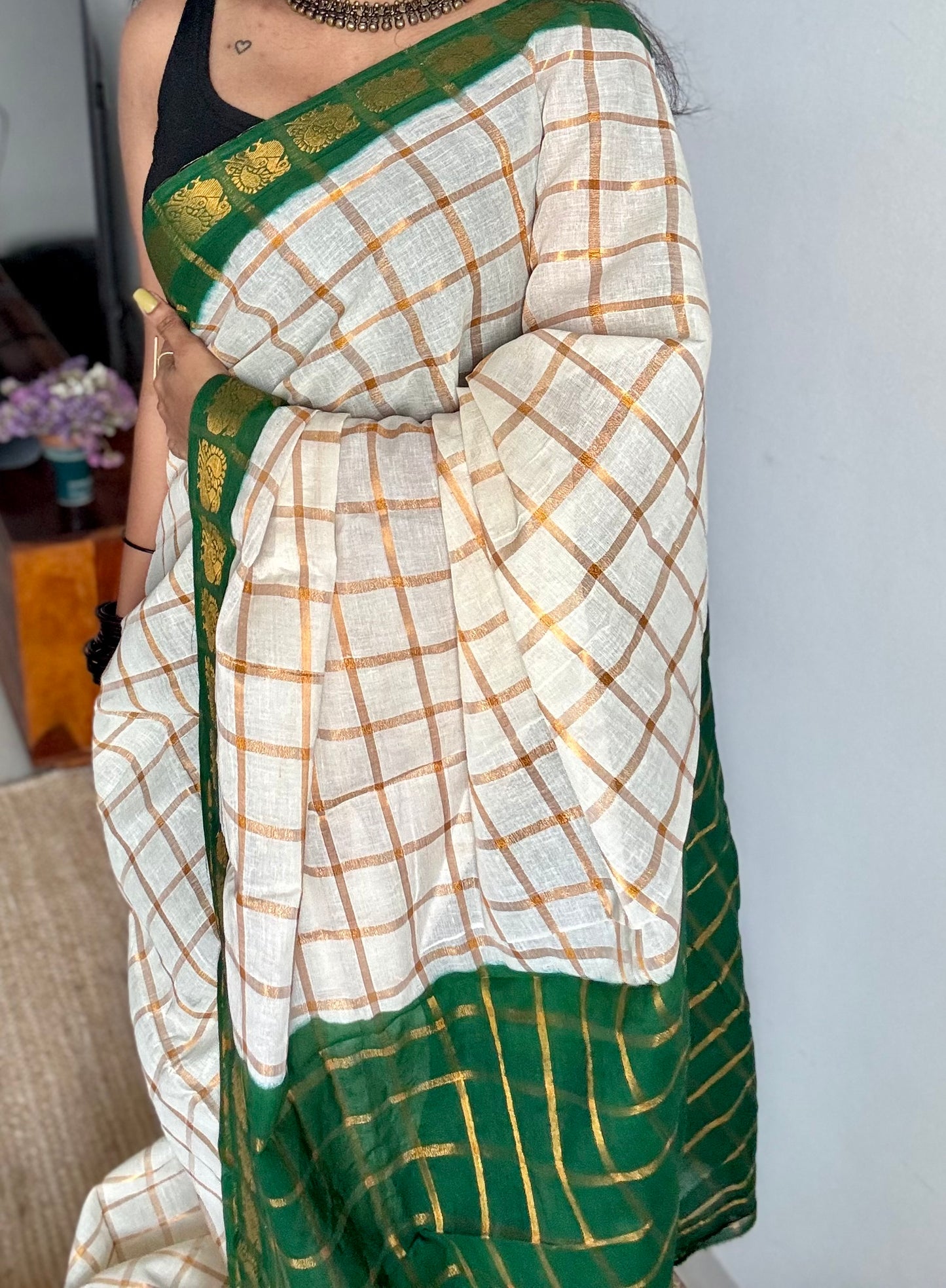 Cream with dark green pavithra kattam sungudi, madurai cotton - YCCOTNSUDE76