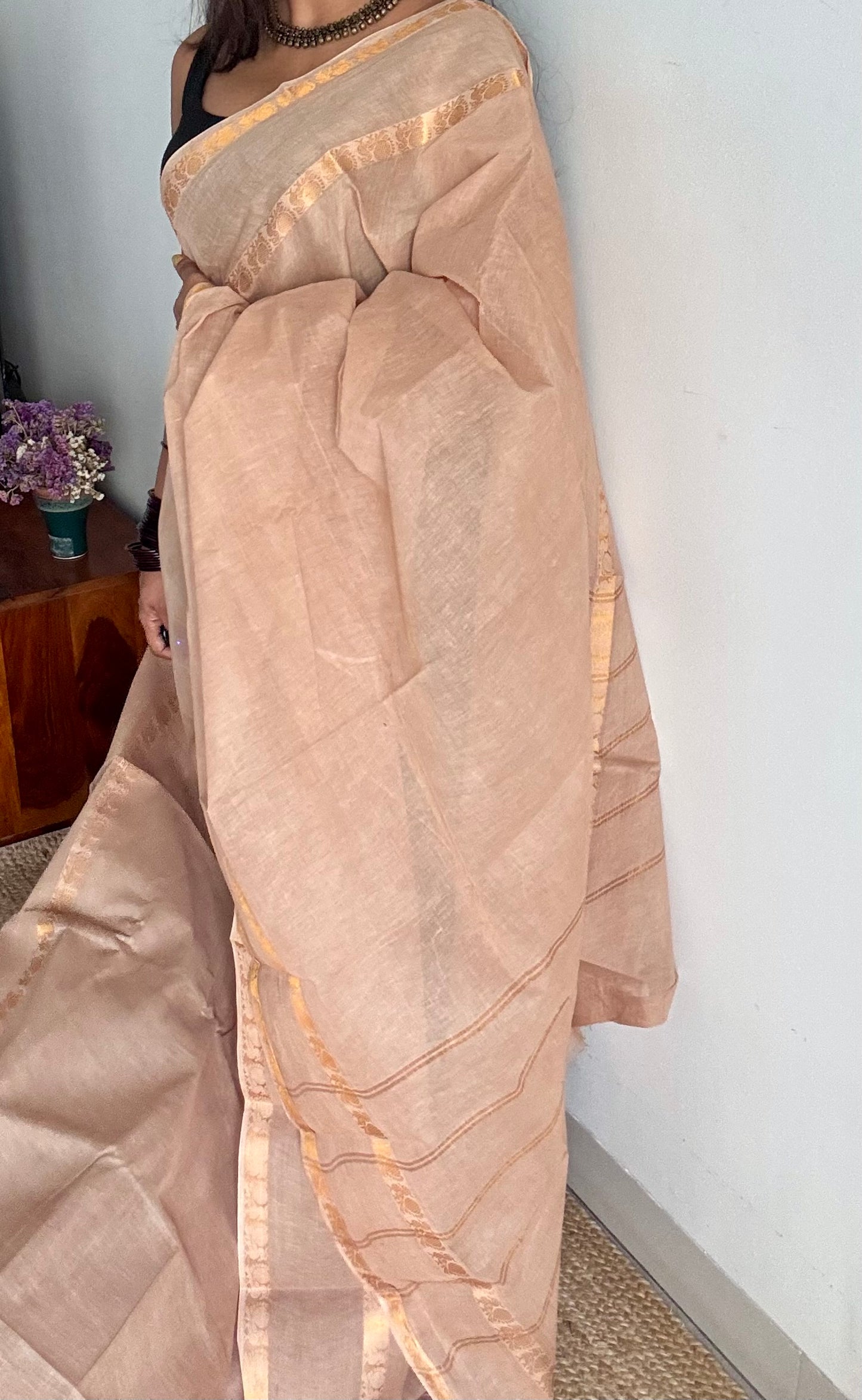 Beige rettaipettu peacock double bordered, kattuchayam dyed madurai cotton saree - YCCOTNMSFE330