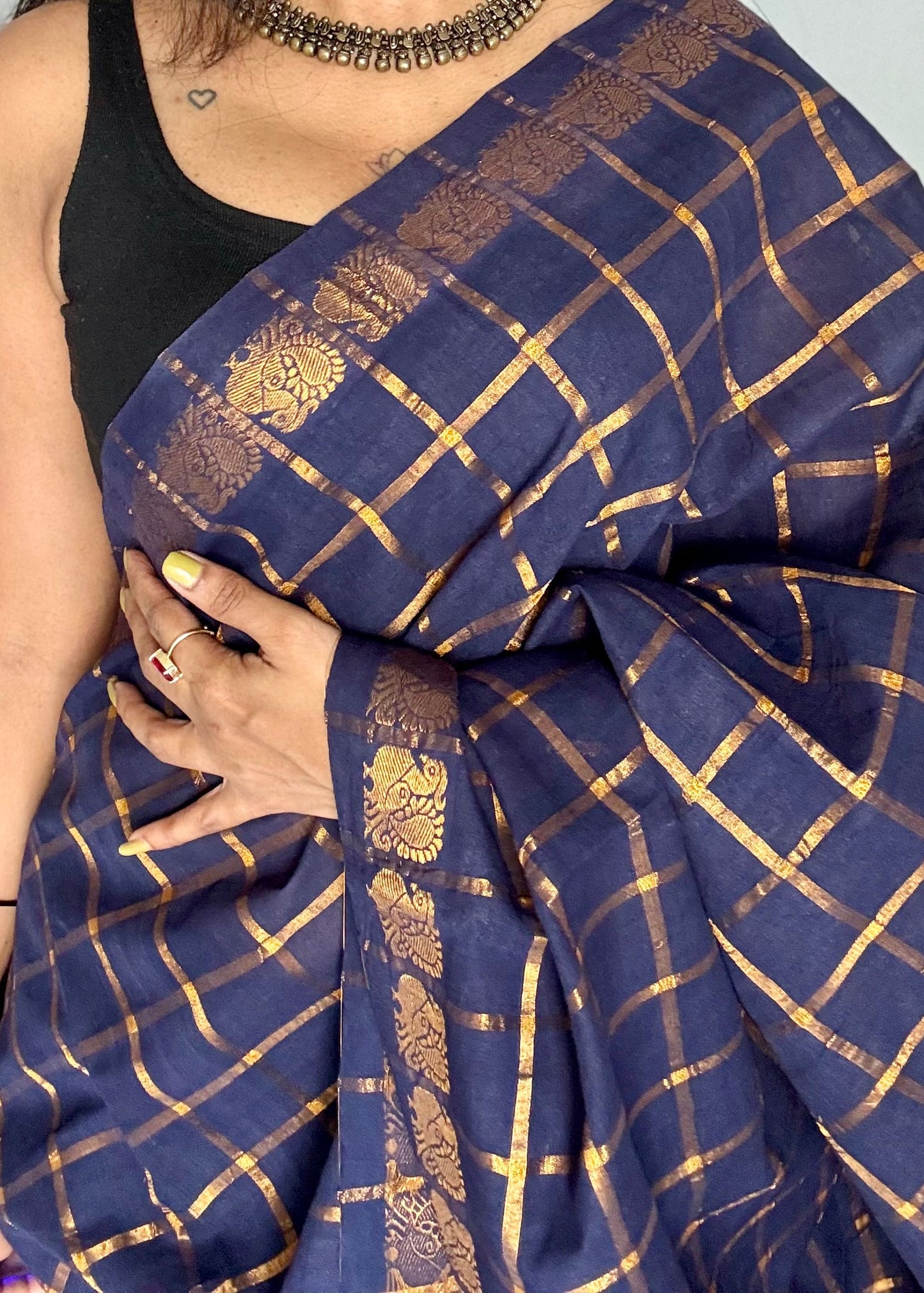 Dark blue pavithra kattam kattuchayam dyed madurai cotton saree - YCCOTNMSFE123