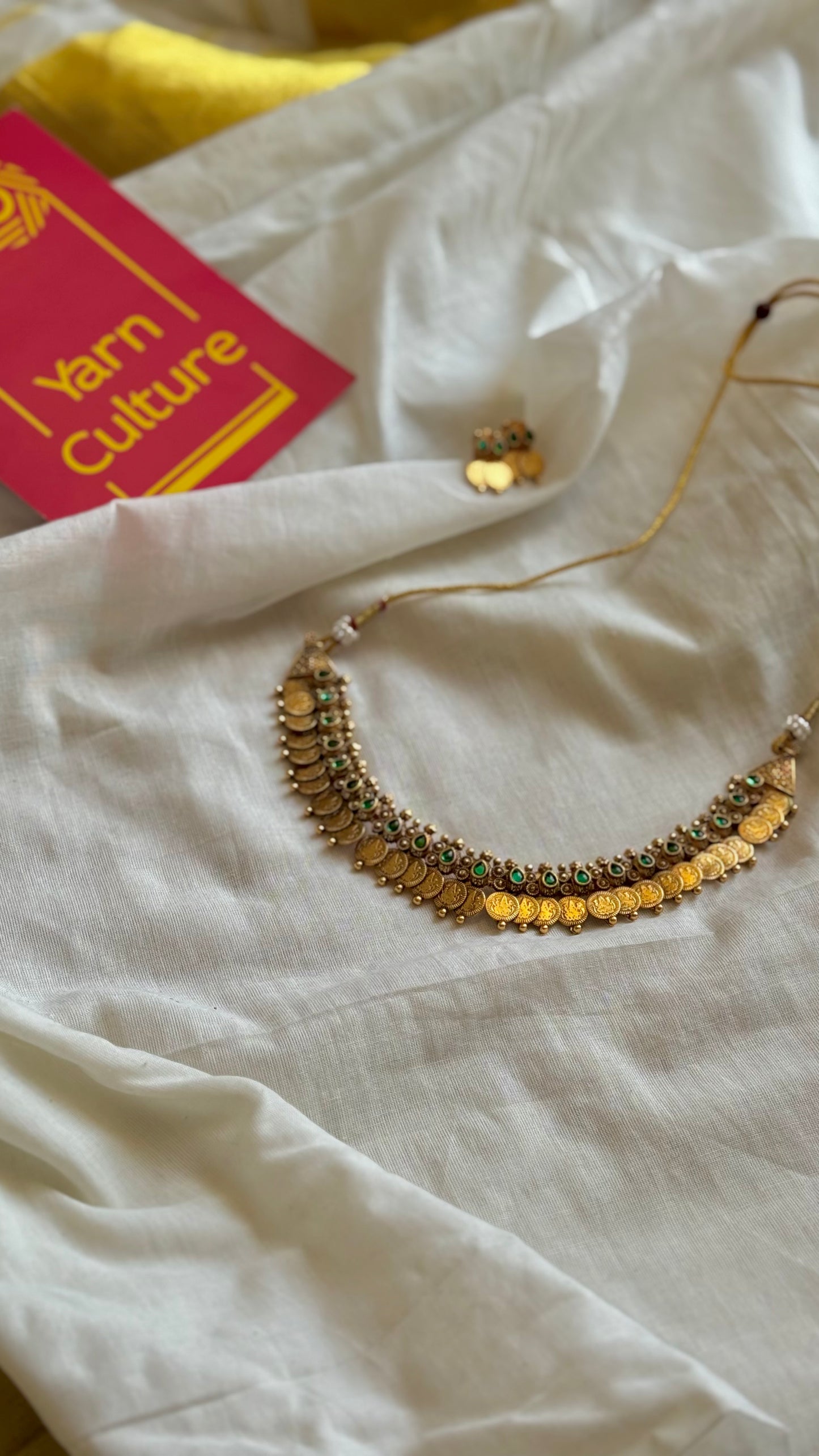 Coin with green stones in drop shape, neckpiece with earrings - YCGPNP670