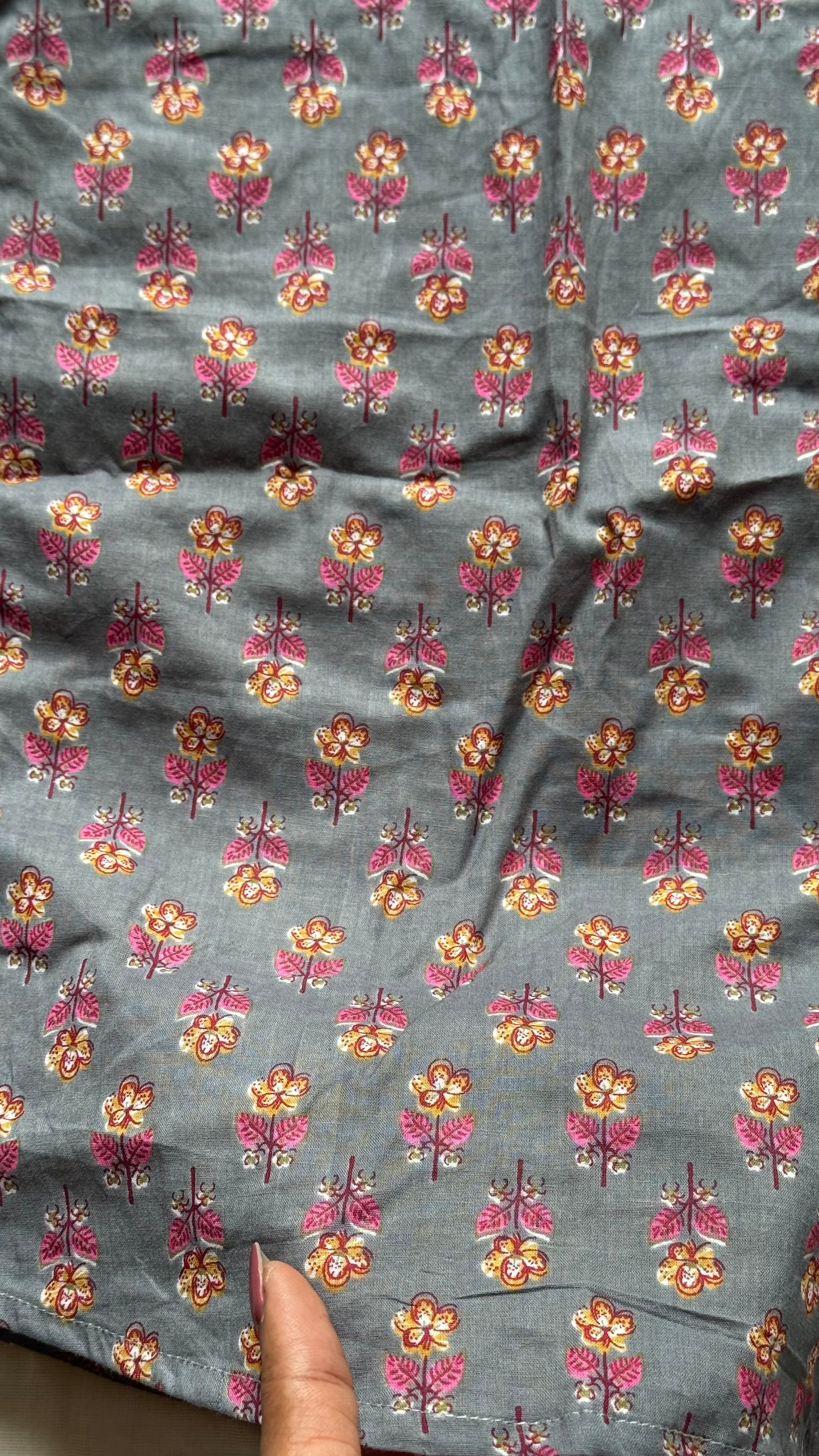 Grey Floral Block Printed Cotton Men's Full Sleeve Collared Shirt - YCMSEIE200