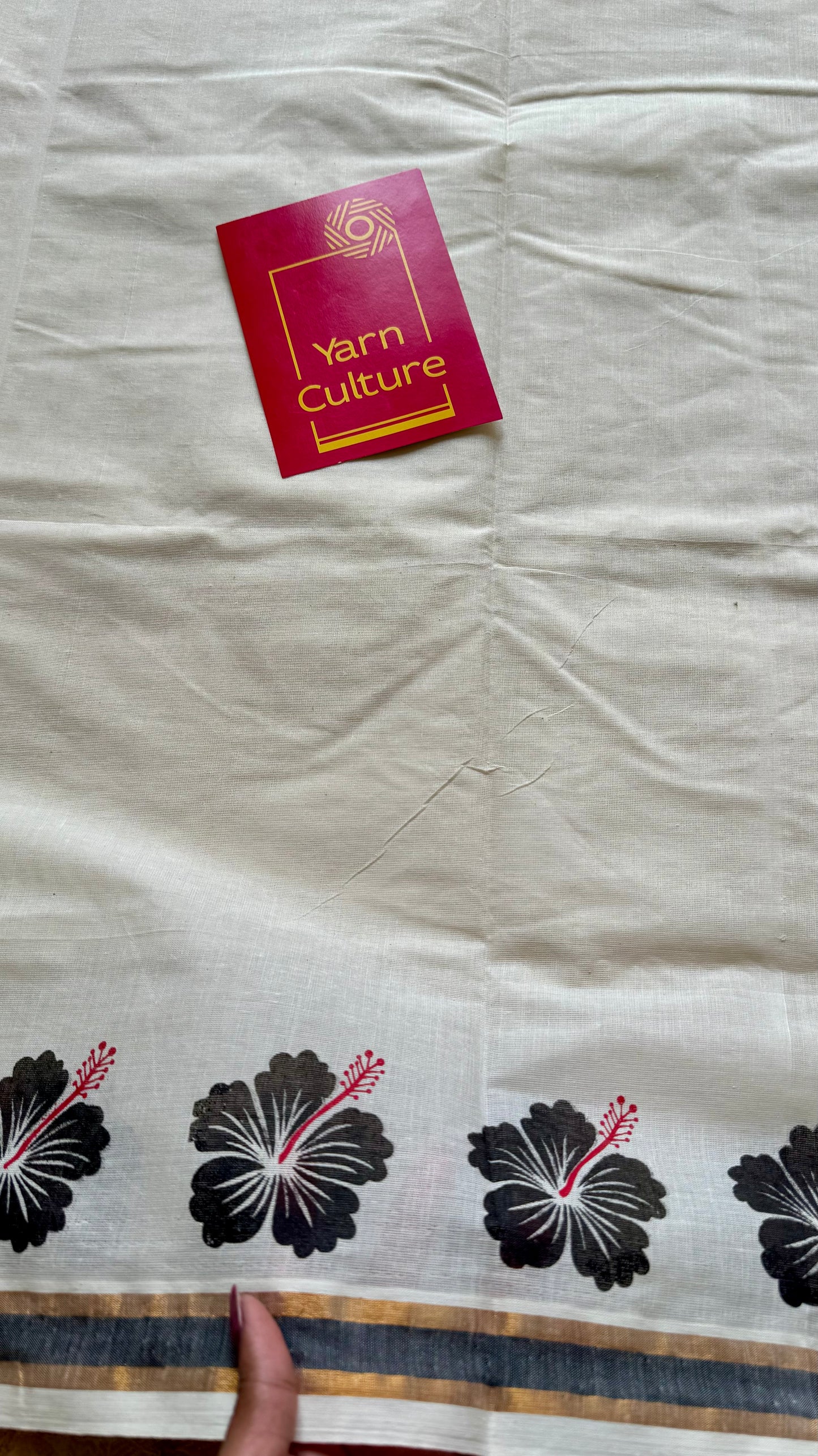 Ivory and gold soft cotton saree, black hibiscus (chembarathi) flowers - YCIEON61