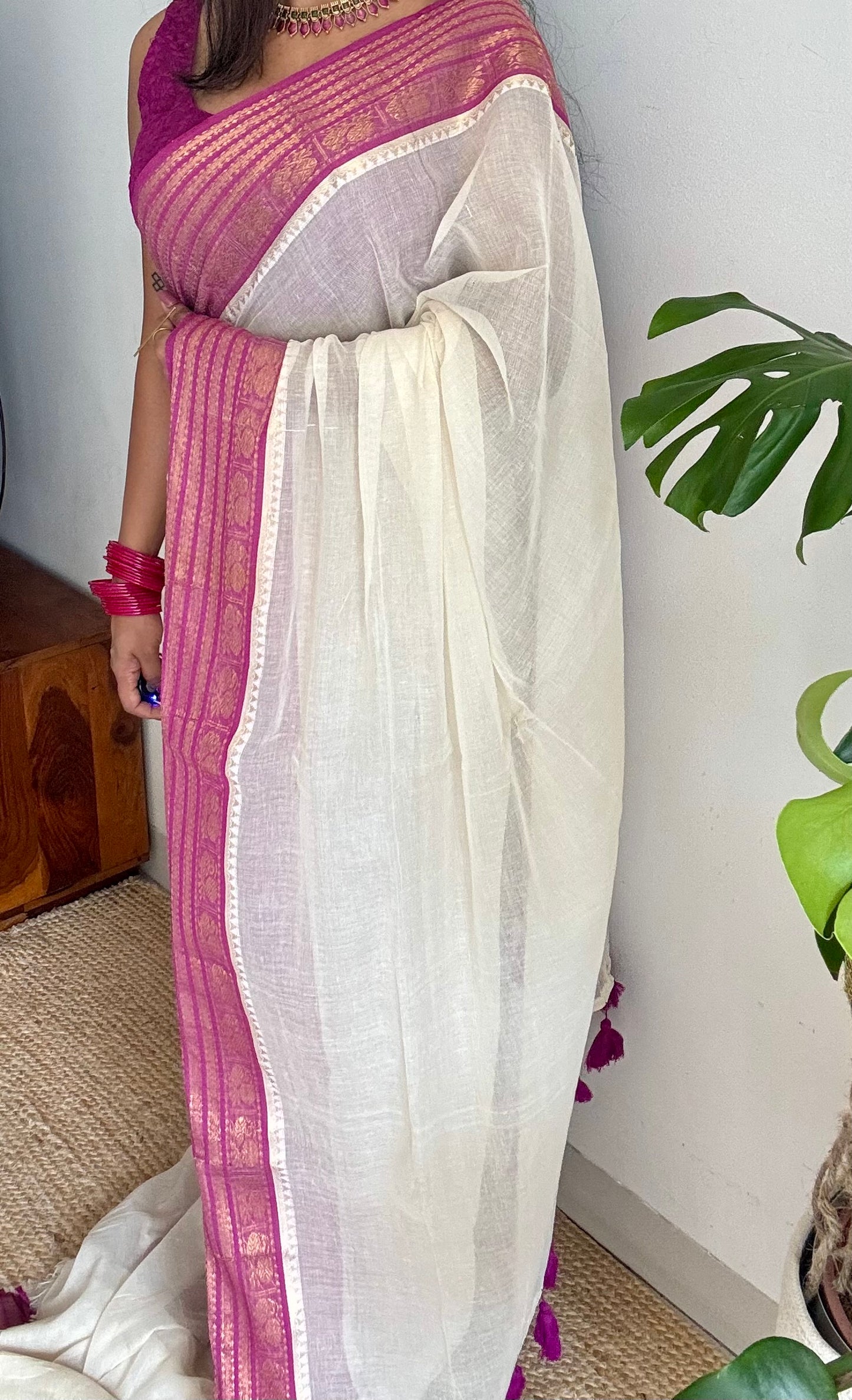 Ivory mul saree, purple pink kanchi border - YCIEON17