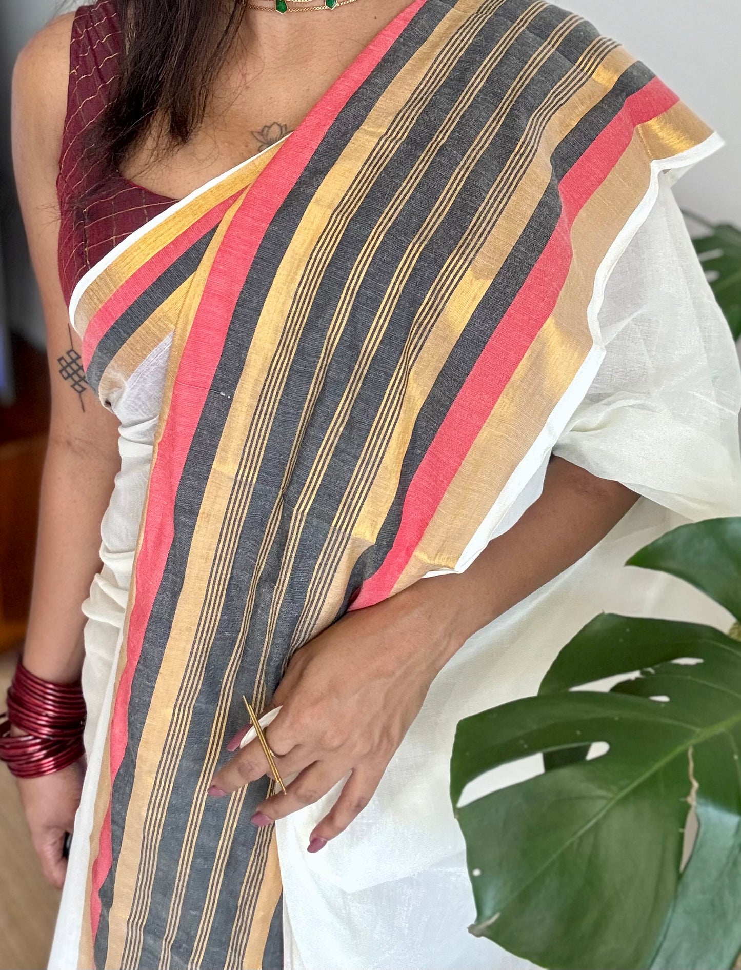 Ivory mul saree, red, black and gold striped border - YCIEON36