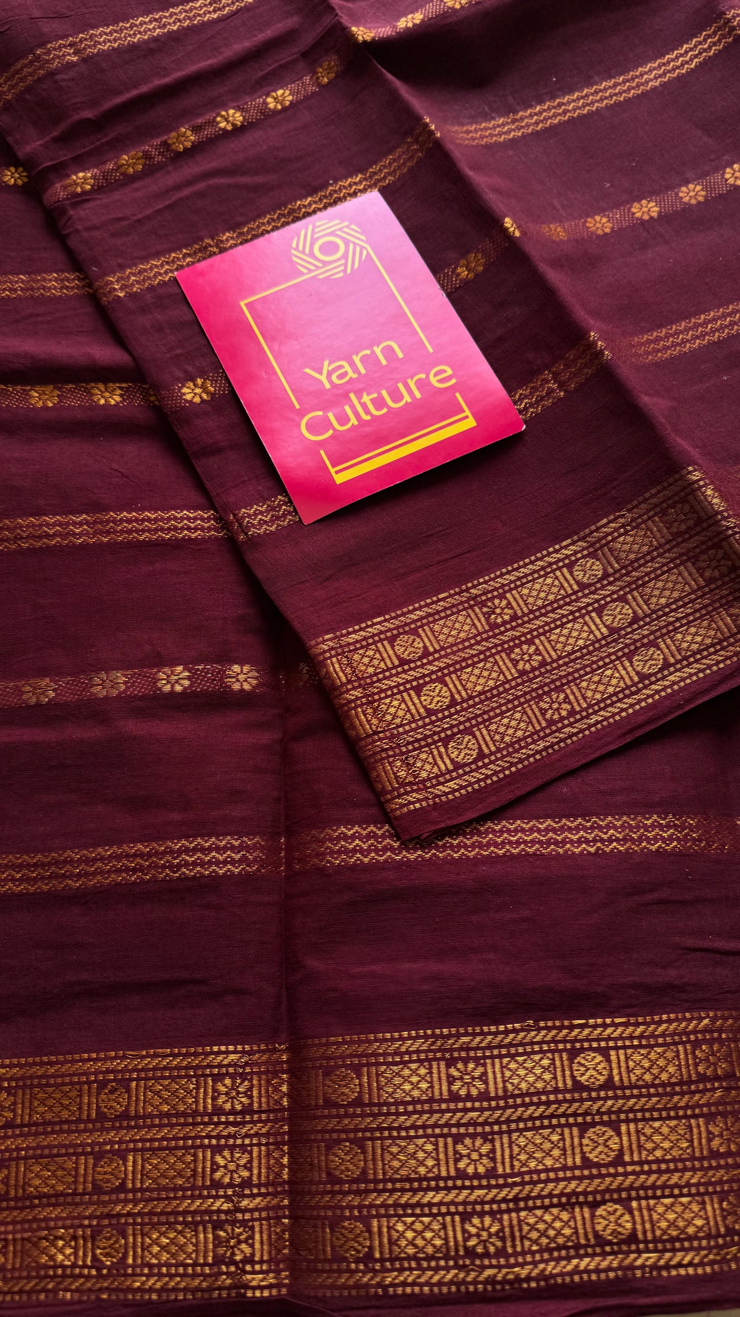 Maroon floral patterned velthaari, kattuchayam dyed madurai cotton saree  - YCCOTNMSAP211