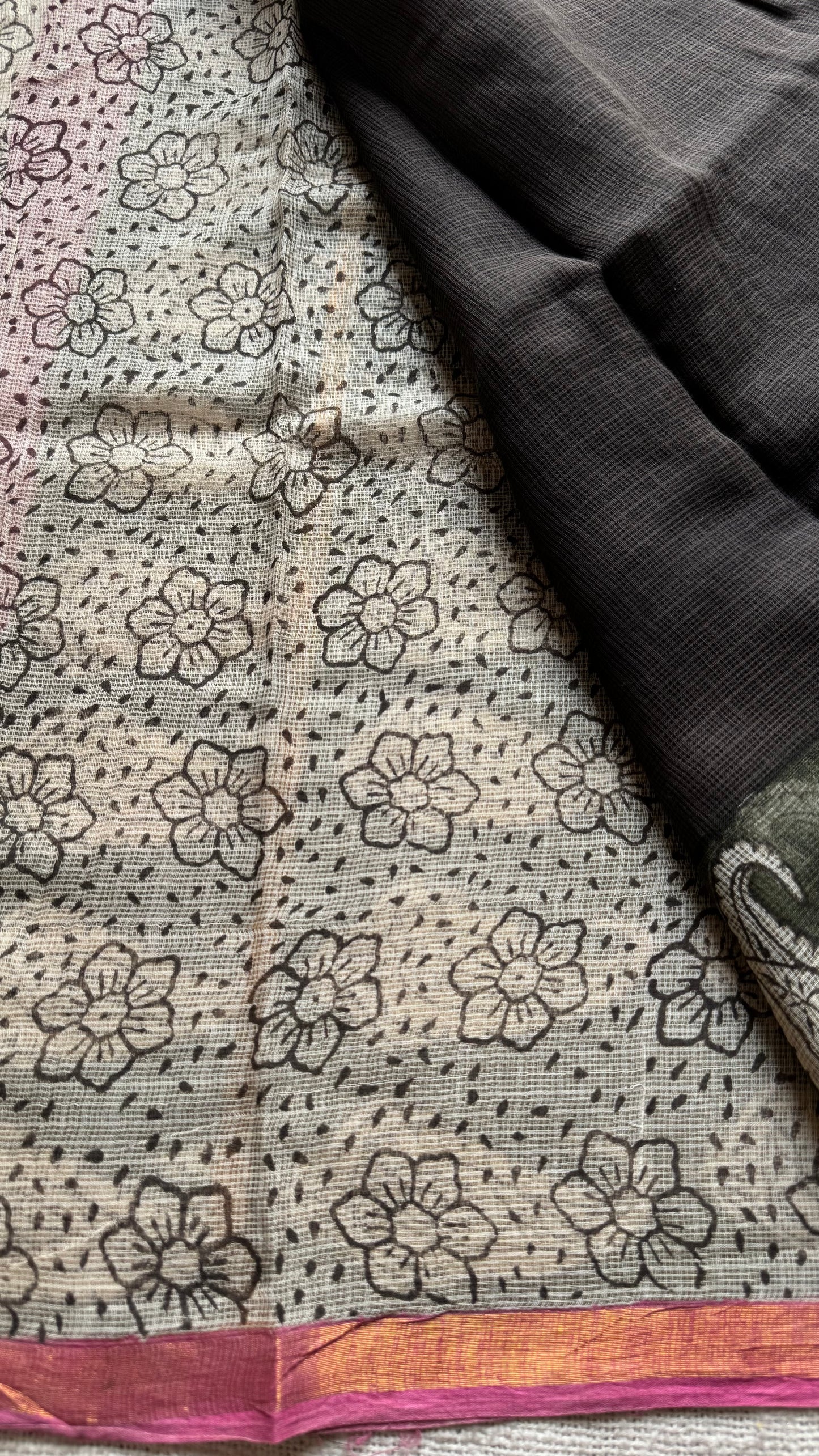 Garmi Ki Chhutti - Black kota doria saree, with gold zari border - YCTORKDAP08