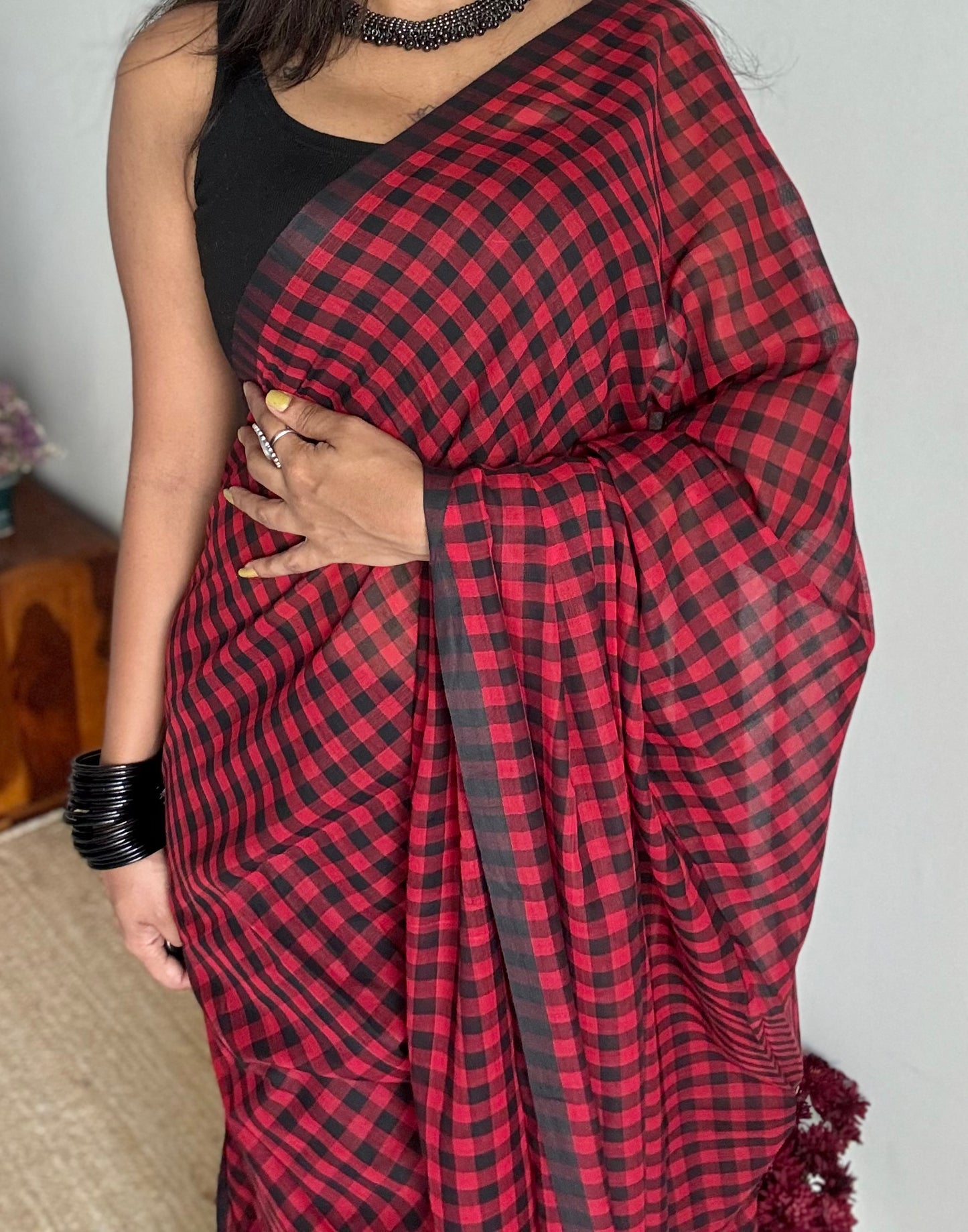Red and black checkered mul cotton saree - YCBCMCFE220