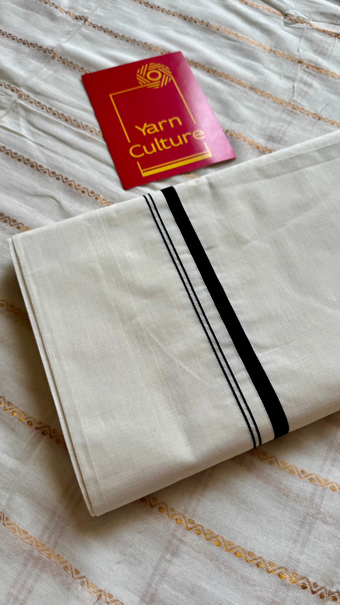 Handloom, woven in Chendamangalam Looms, ivory with black puliyilakkara soft cotton saree - YCIEON148