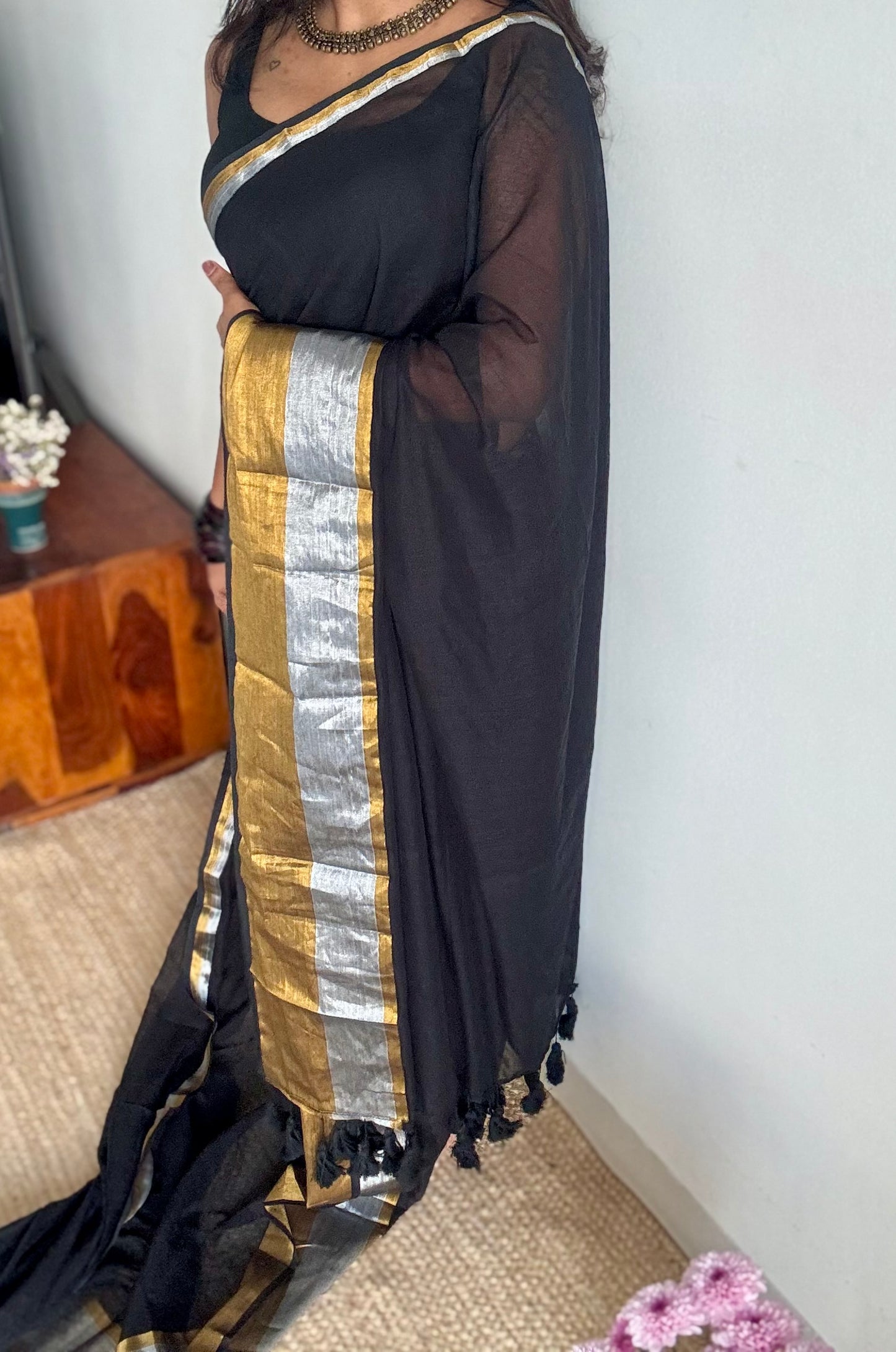 Black mul with silver and antique gold zari border - YCBCMCNO57