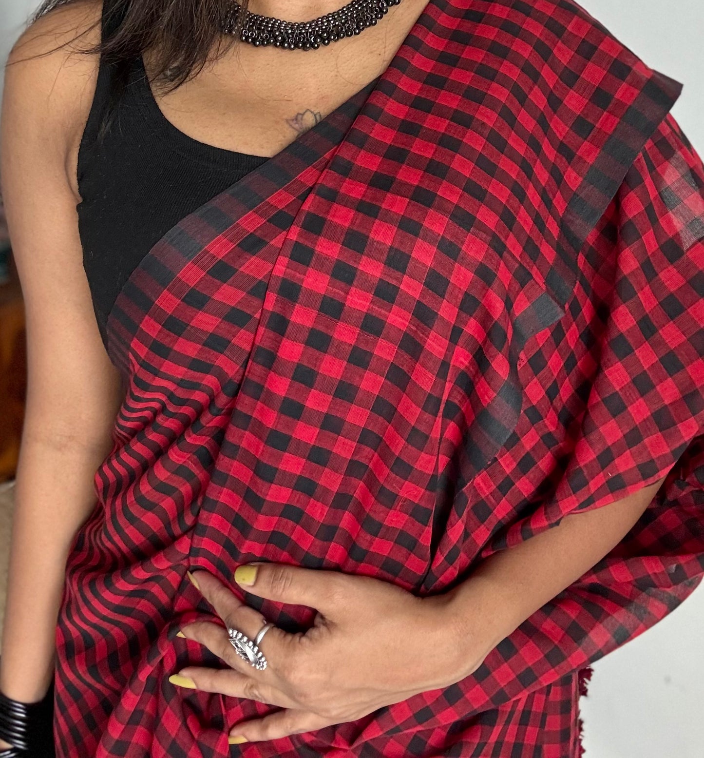 Red and black checkered mul cotton saree - YCBCMCFE220