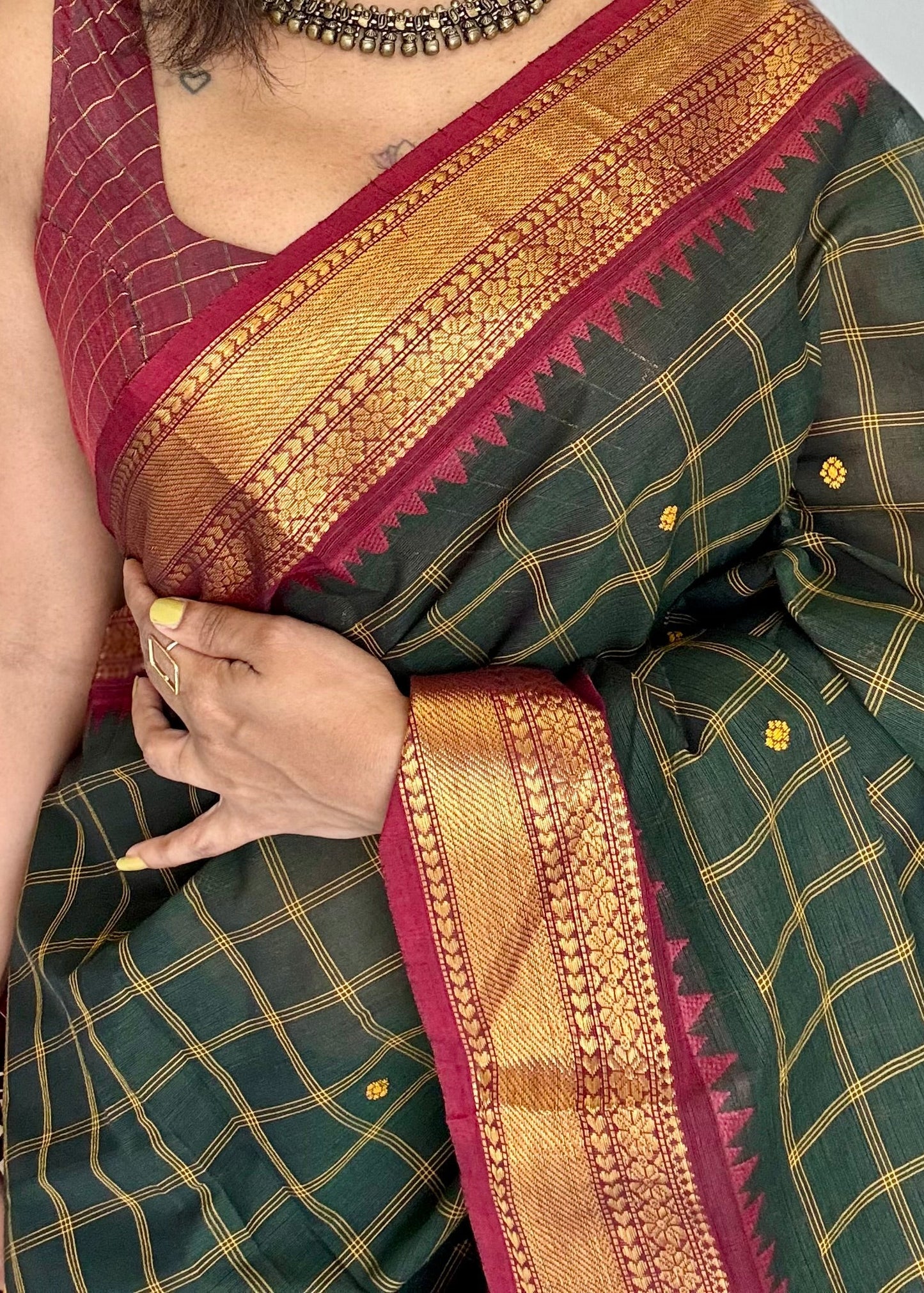Chettinad cotton saree with zari border, lightweight breathable handloom cotton saree for summer and everyday wear, checks saree, dark green maroon checks